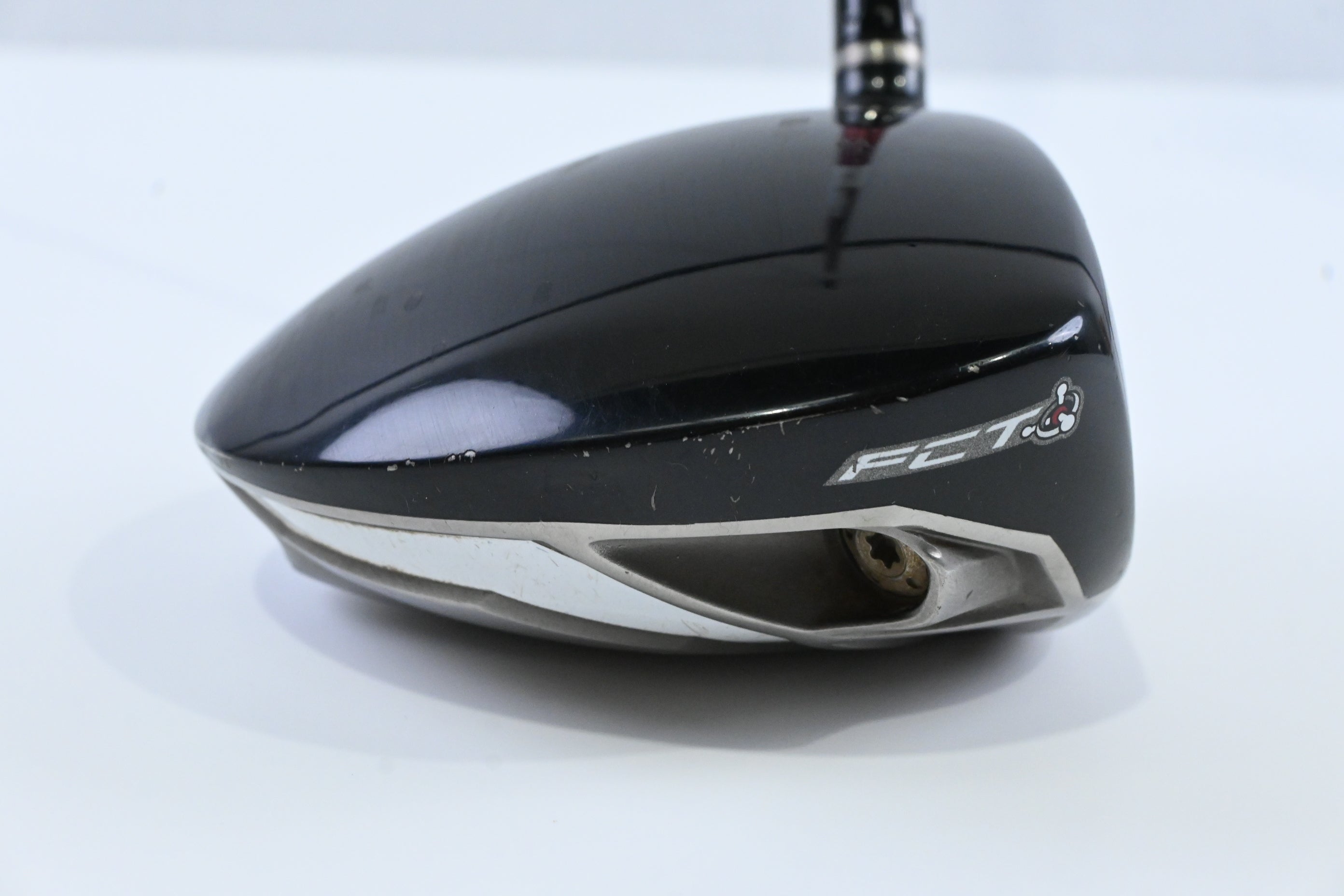 Taylormade R9 Driver / 10.5 Degree / Regular Flex Fujikura Motore 65 Shaft