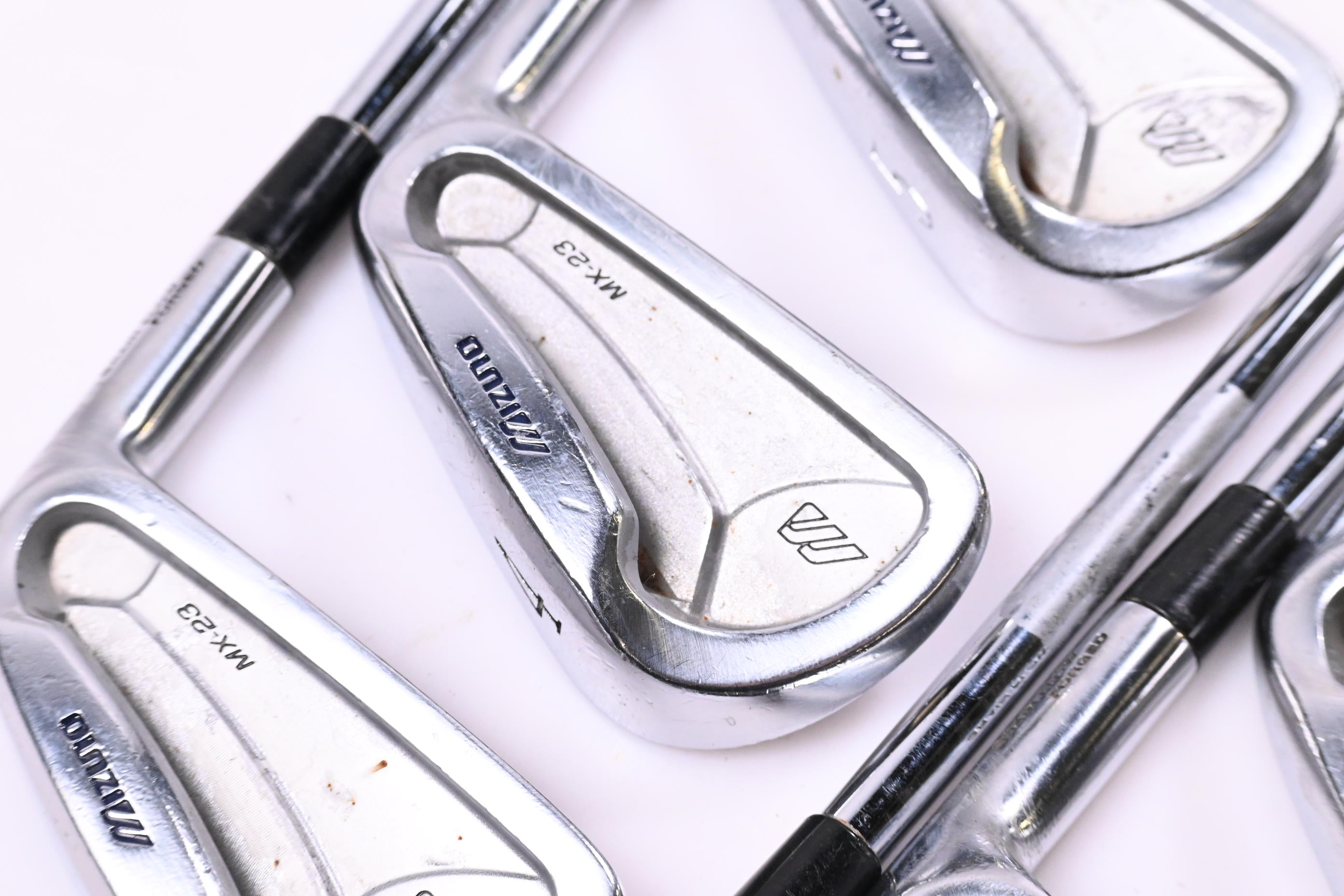 Mizuno MX-23 Irons / 3-9i / Regular Flex Dynamic Gold Lite R300 Shafts