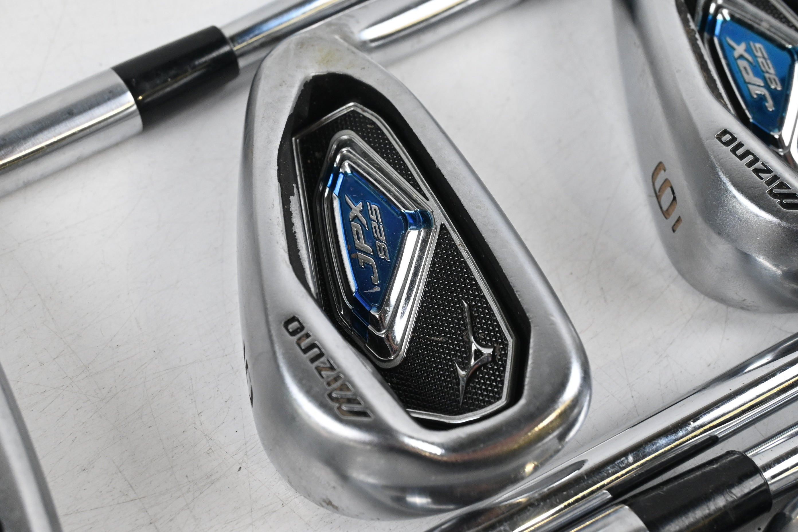 Mizuno JPX 825 Irons / 4-PW / X-Flex Dynamic Gold X100 Shafts