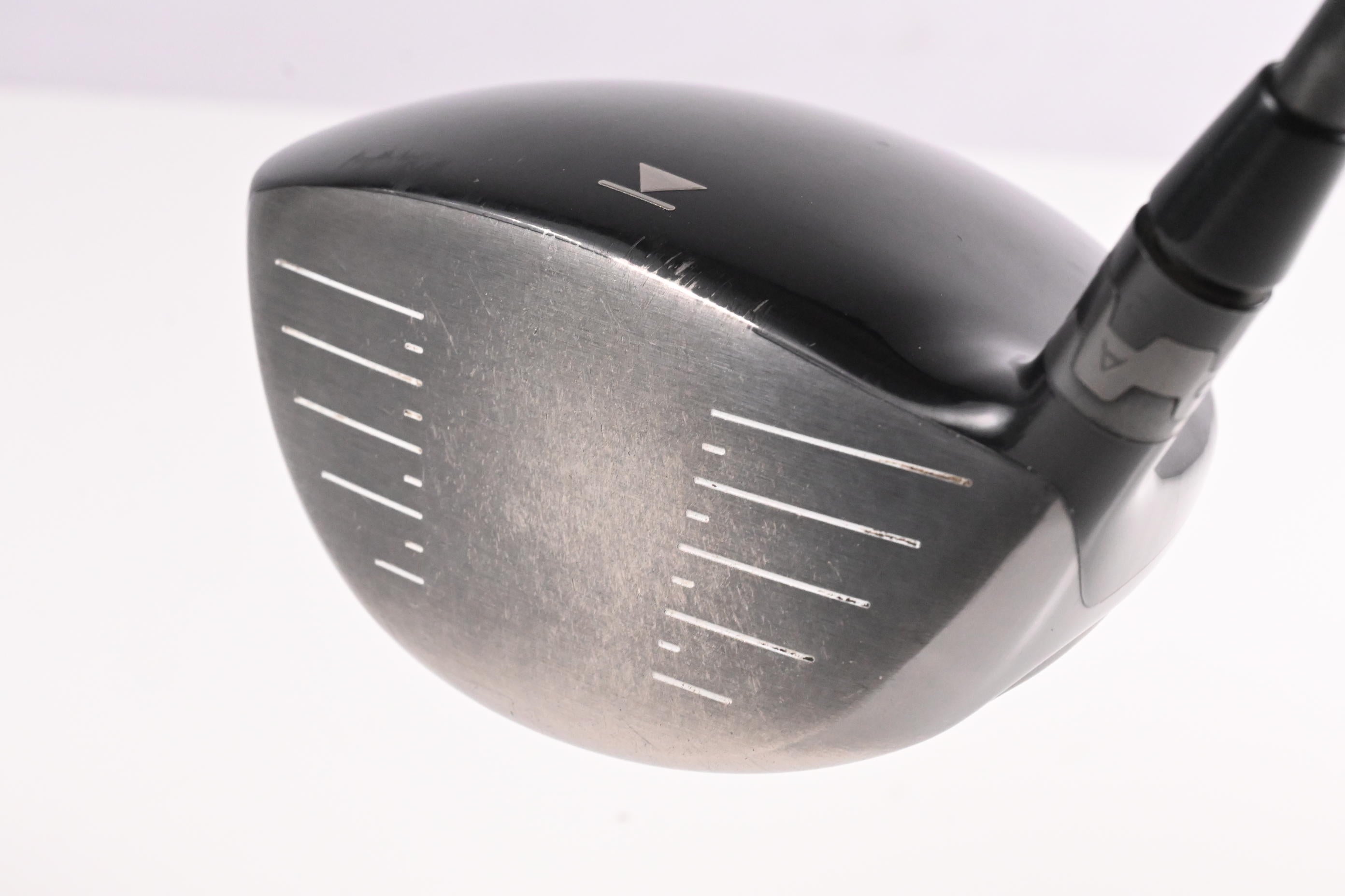 Titleist 910 D3 Driver / 9.5 Degree / Stiff Flex Aldila RIP 60 Shaft