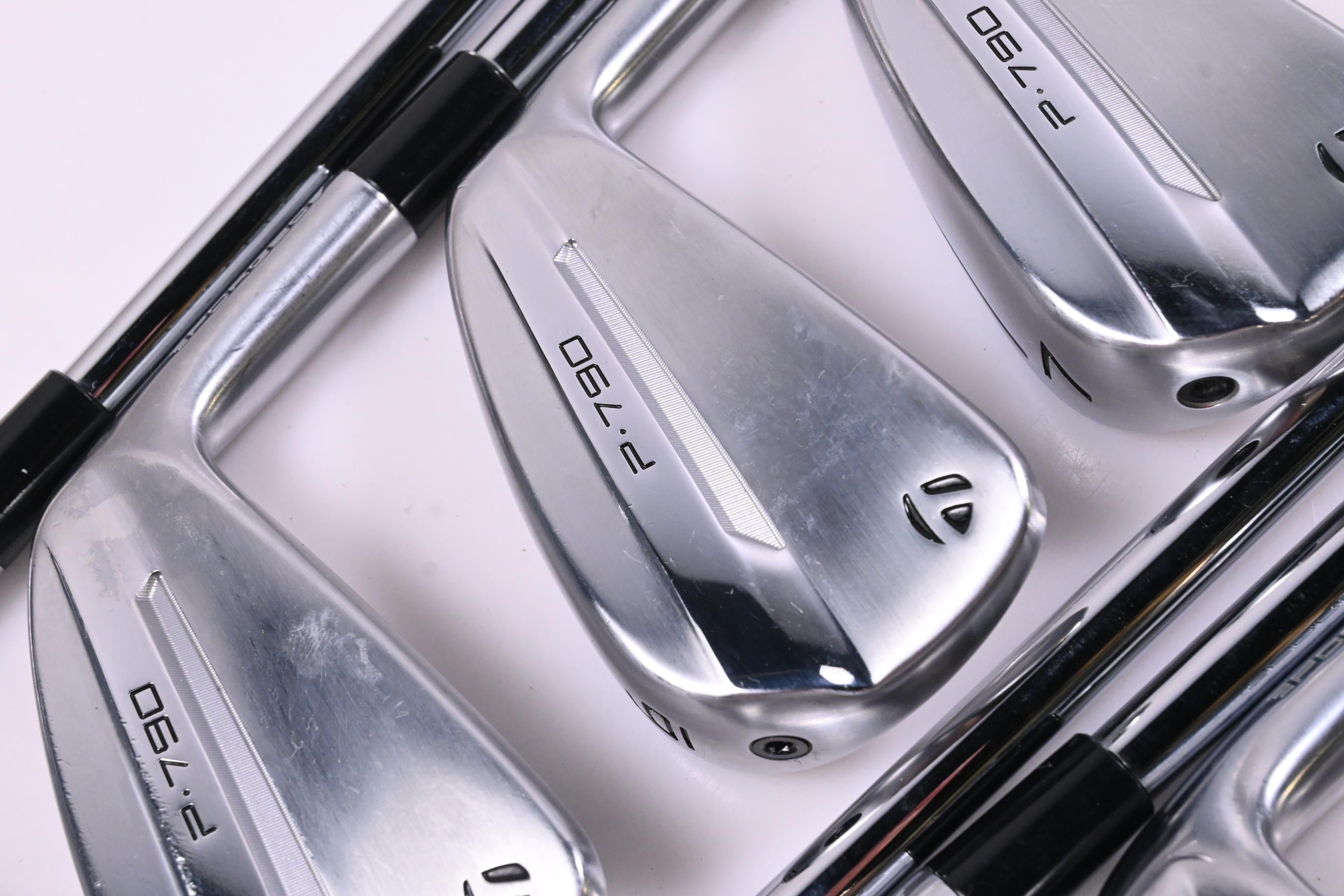Taylormade P790 2025 Irons / 4-PW+GW / Regular Flex N.S.Pro Modus³ Tour 105