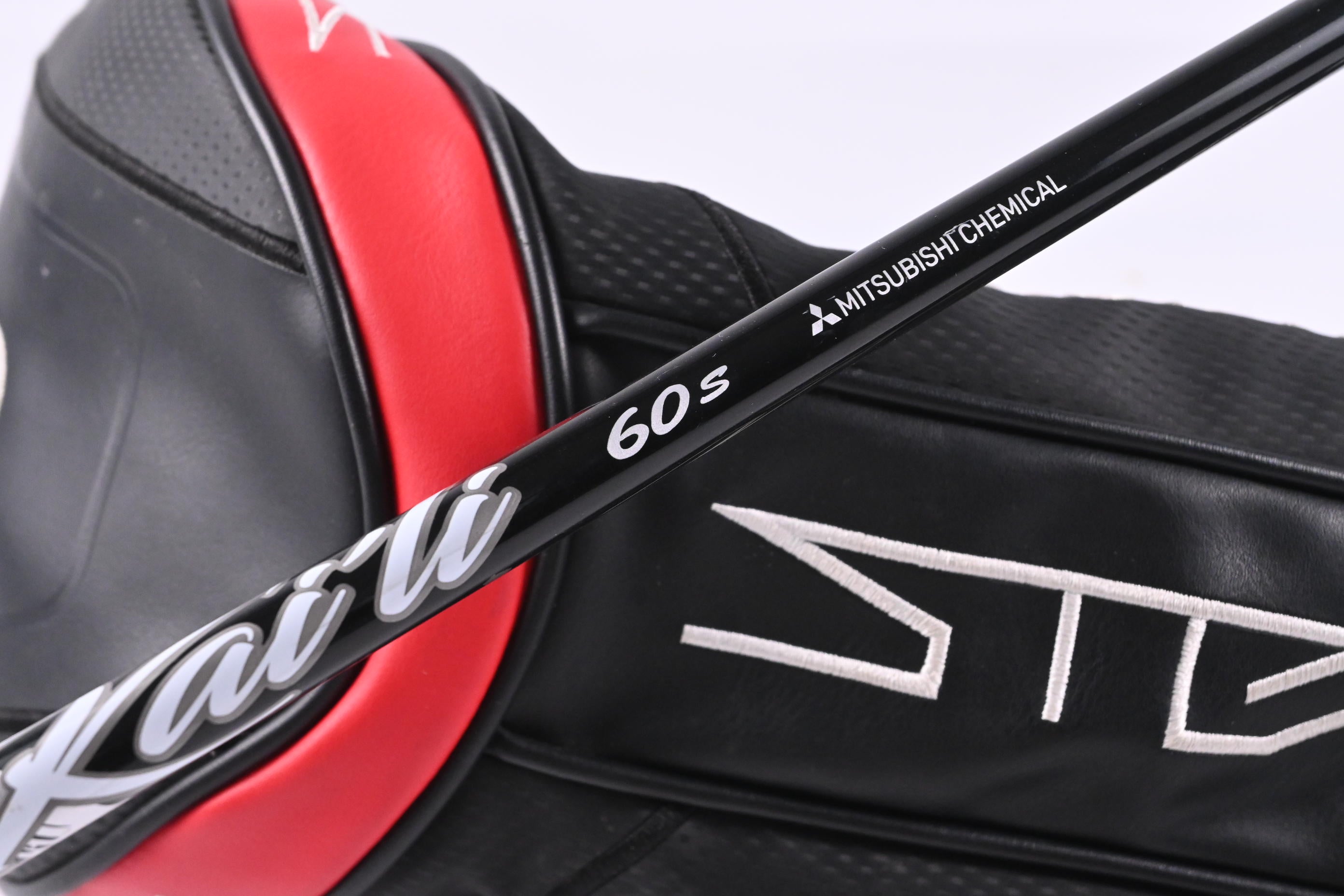 Taylormade Stealth Plus Driver / 10.5 Degree / Stiff Flex Kai'li White 60 Shaft