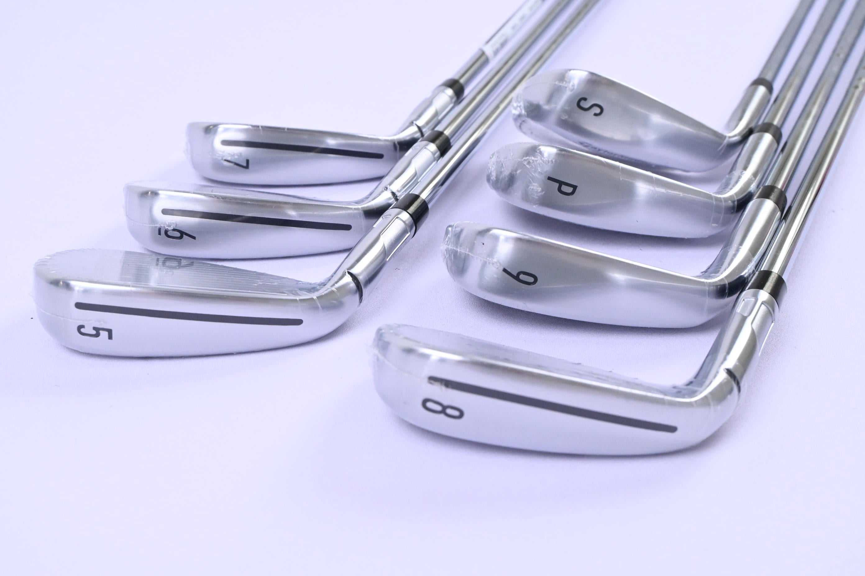 Taylormade Qi Max Irons / 5-PW+SW / Regular Flex KBS Max MT 85 Shafts
