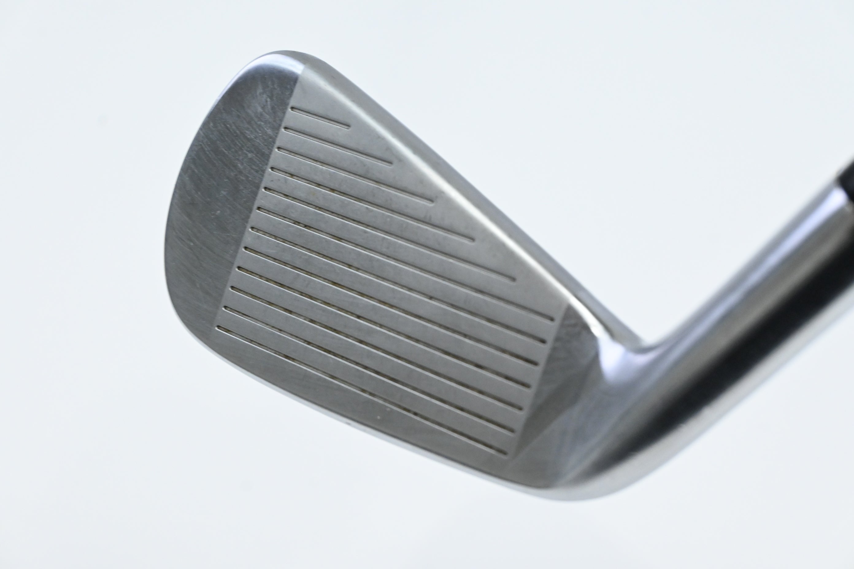 Taylormade P790 UDI 2017 #2 Iron / 17 Degree / Stiff Flex HZRDUS Black 85 Shaft