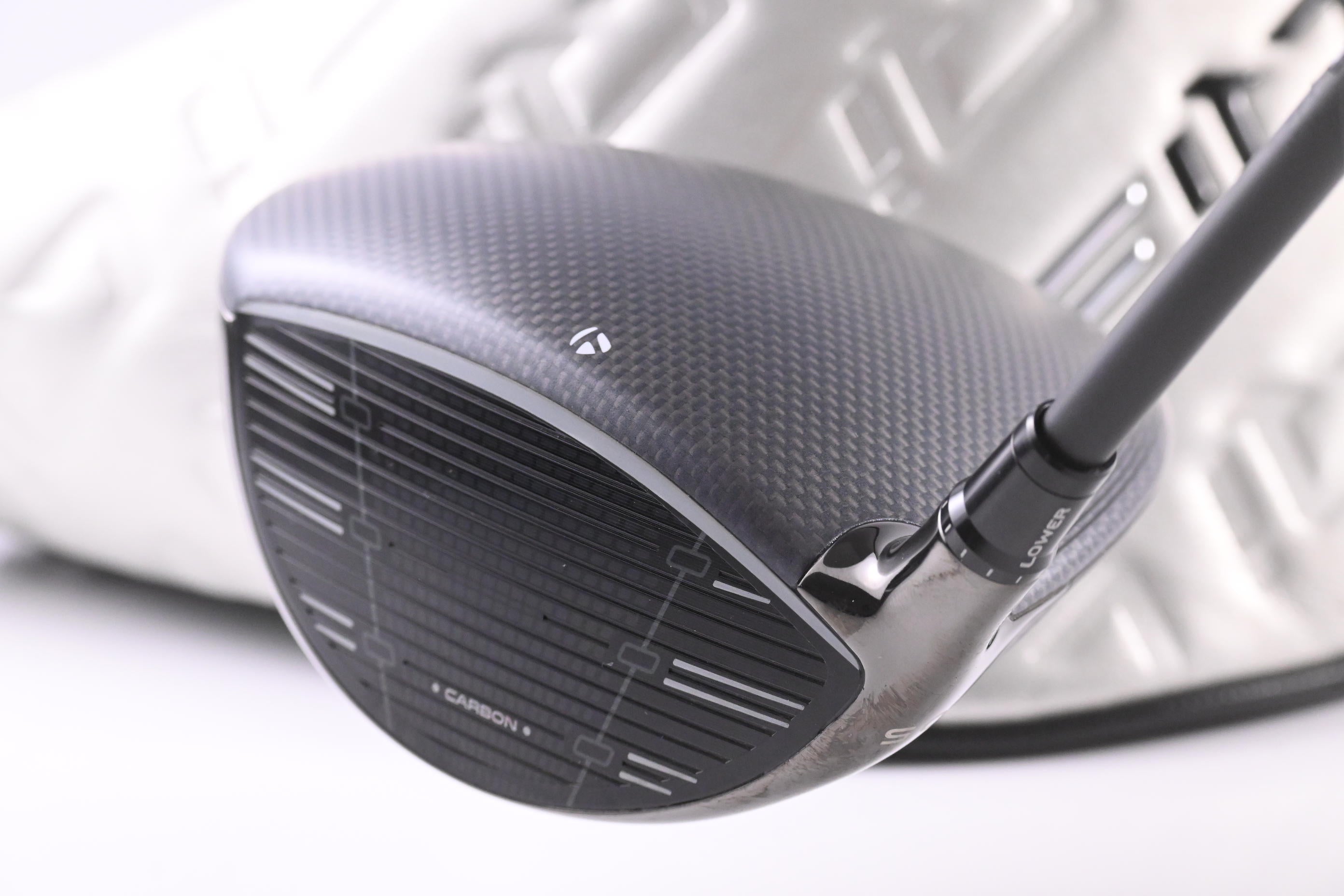 Taylormade Qi35 Driver / 10.5 Degree / Regular Flex Fujikura Ventus Blue 5 Shaft