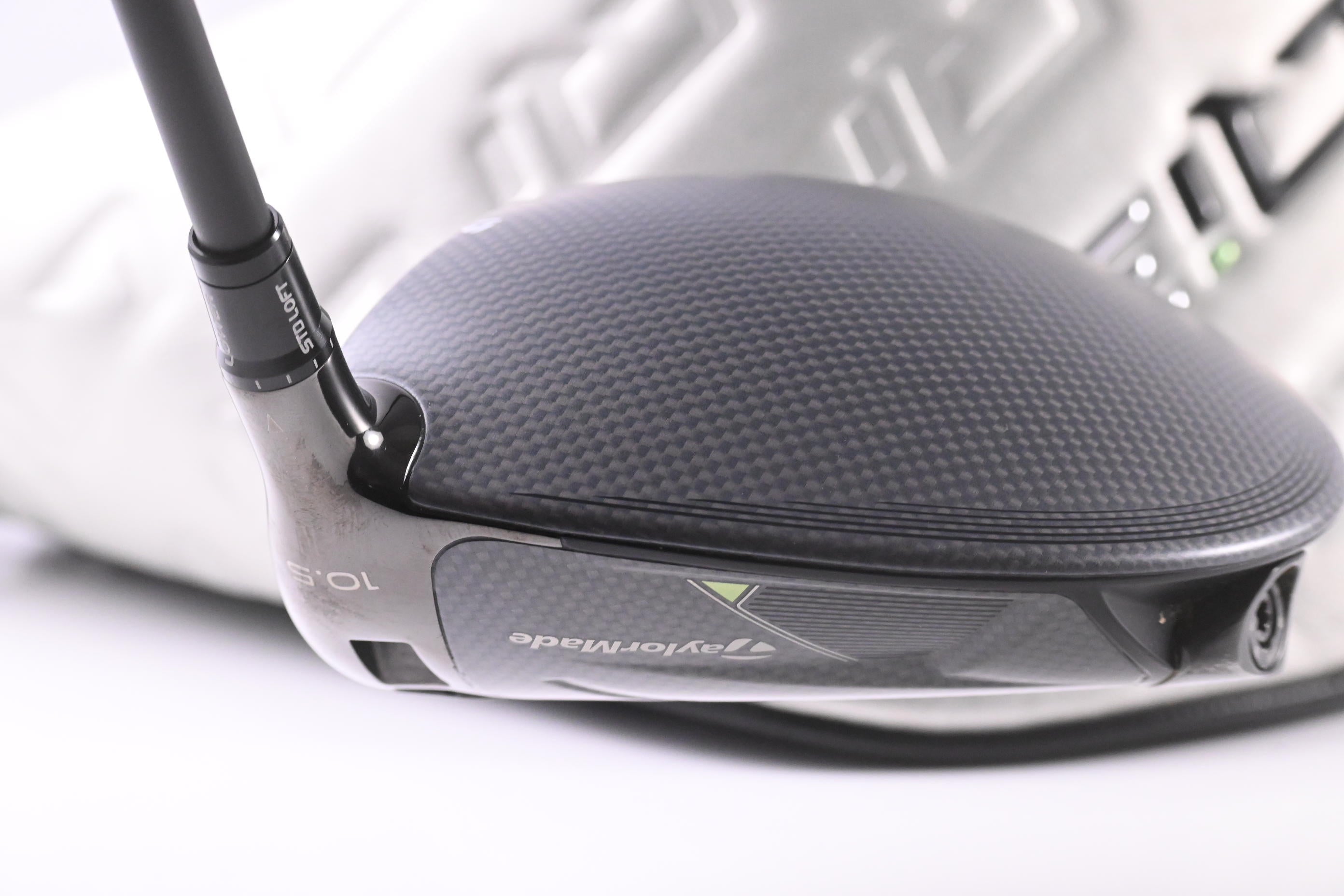 Taylormade Qi35 Driver / 10.5 Degree / Regular Flex Fujikura Ventus Blue 5 Shaft