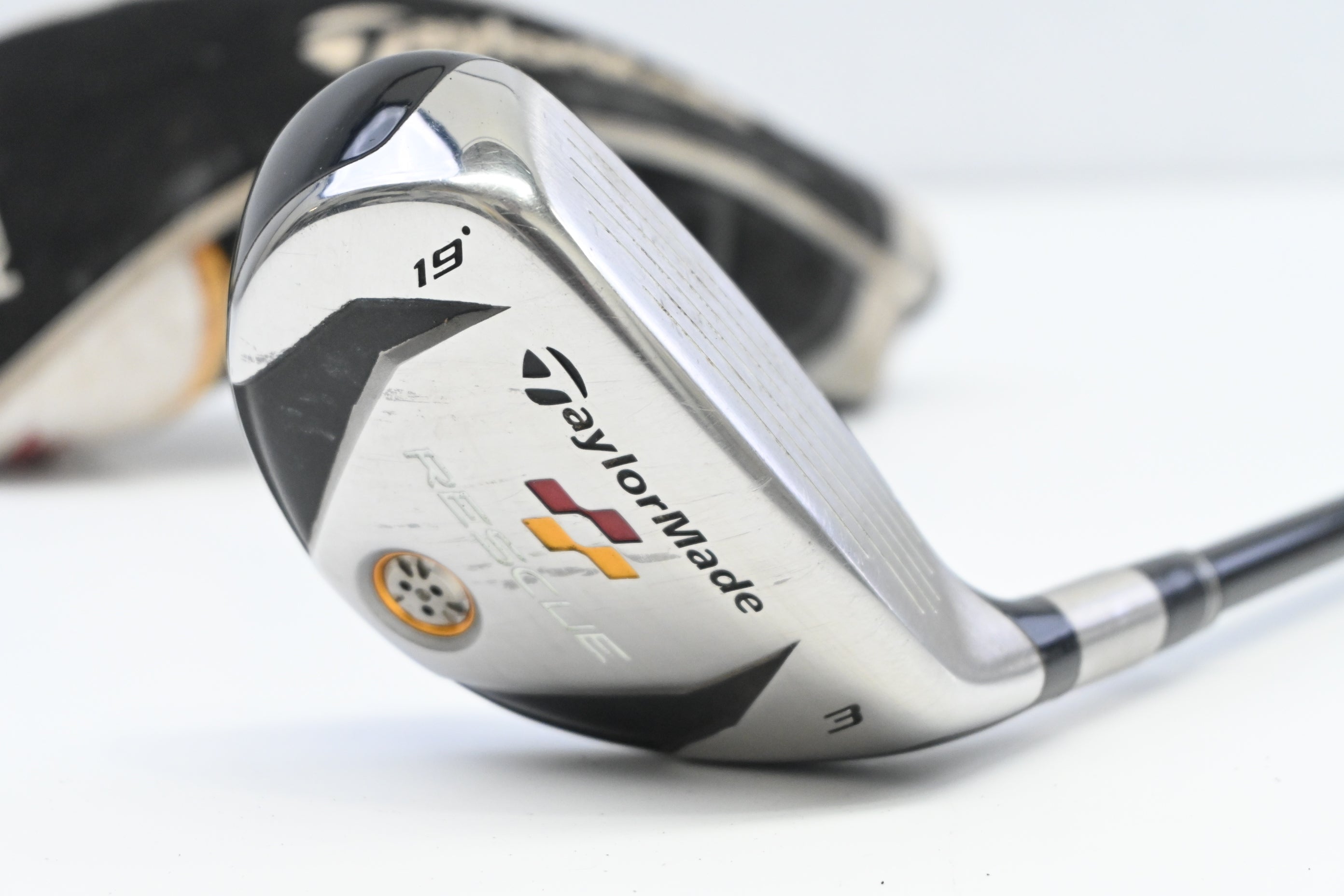 Taylormade Rescue 2009 #3 Hybrid / 19 Degree / Regular Flex Aldila Reax 65 Shaft