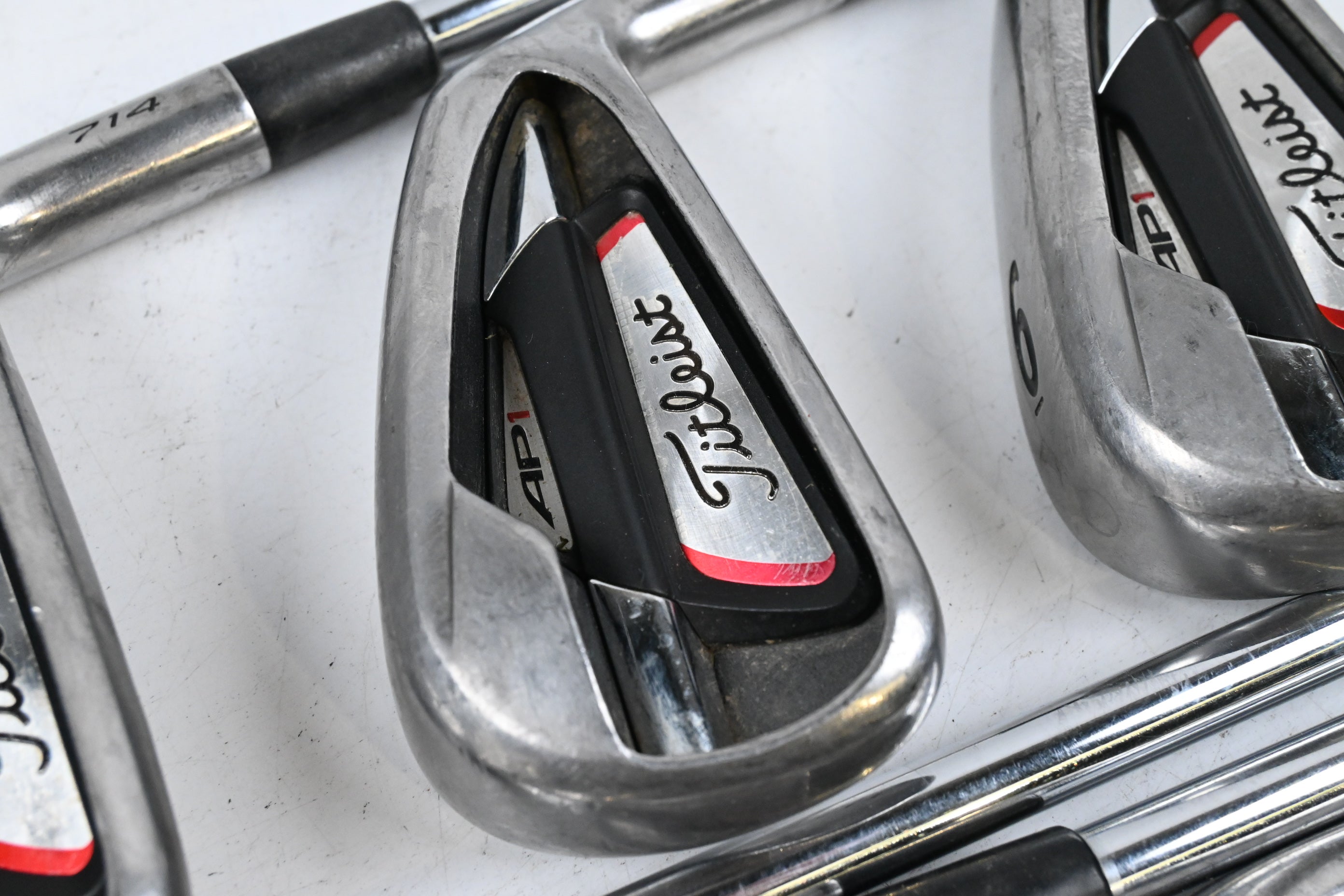Titleist 714 AP1 Irons / 4-PW / Regular Flex Dynamic Gold R300 95 Shafts