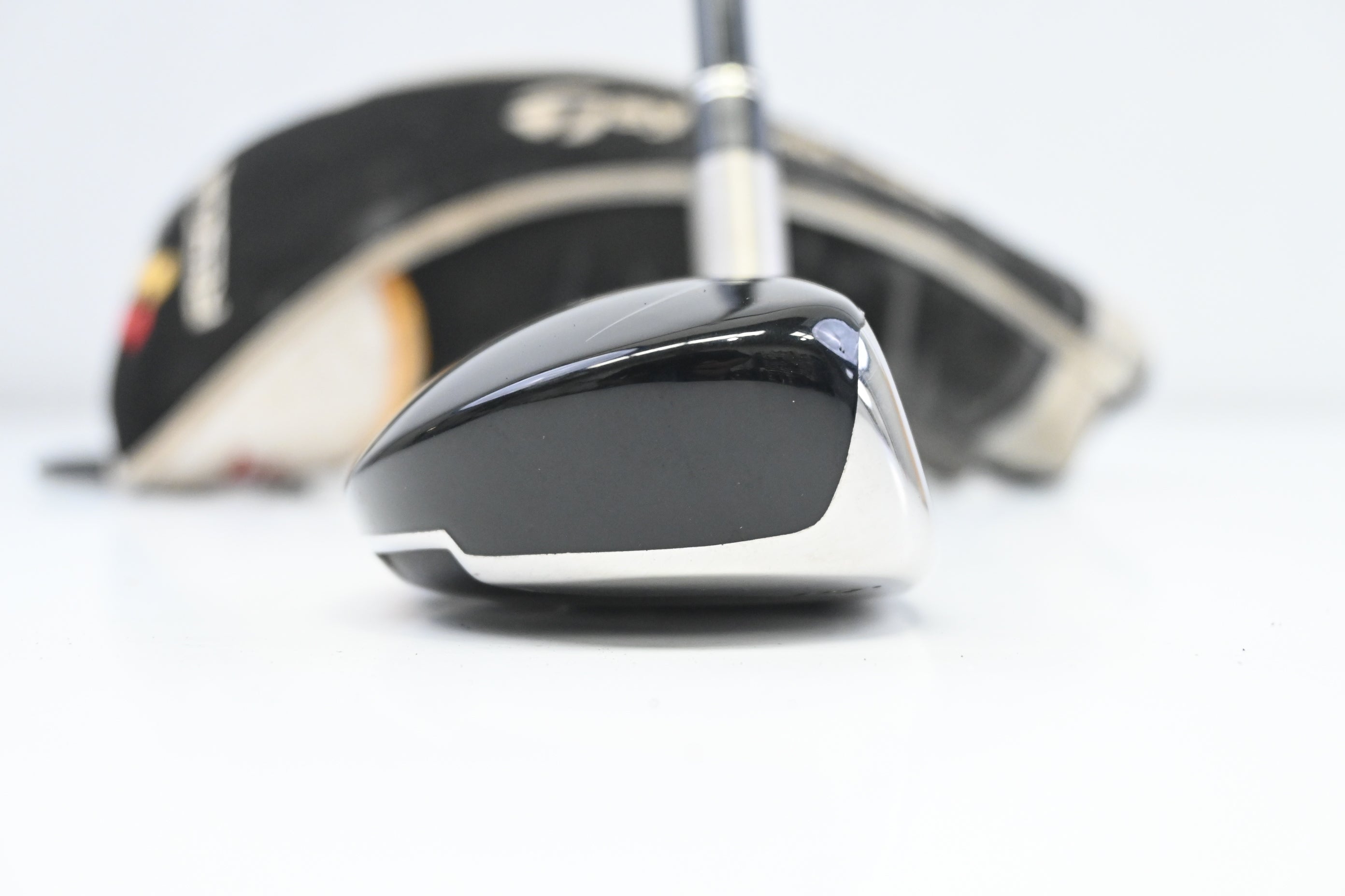 Taylormade Rescue 2009 #3 Hybrid / 19 Degree / Regular Flex Aldila Reax 65 Shaft