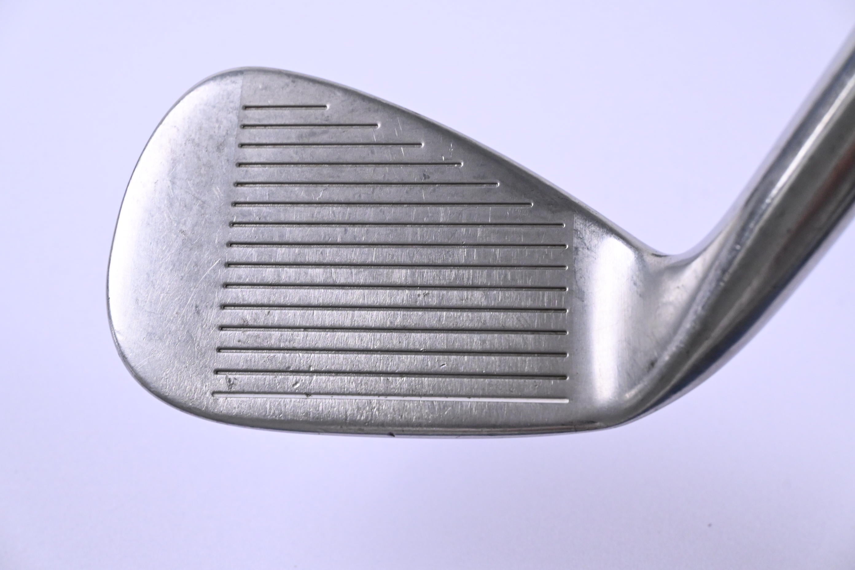 Taylormade M5 Gap Wedge / 50 Degree / Senior Flex Fujikura Atmos Red 5 Shaft