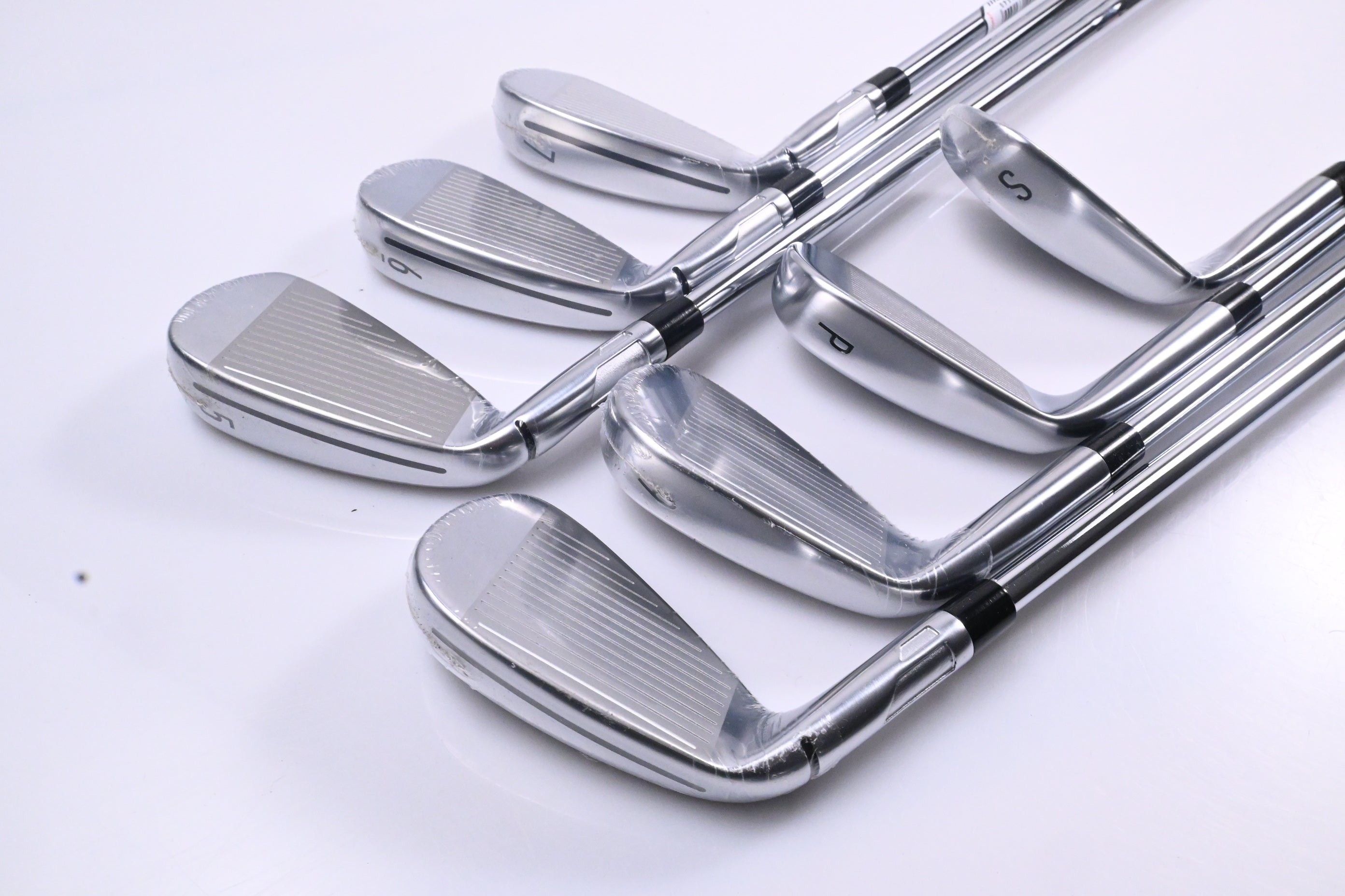 Taylormade Qi Max Irons / 5-PW+SW / Stiff Flex KBS MAX MT 85 Shafts