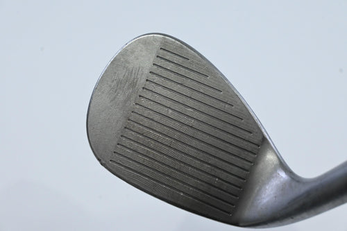 Cleveland 588 RTX Pitching Wedge / 48 Degree / Wedge Flex Dynamic Gold
