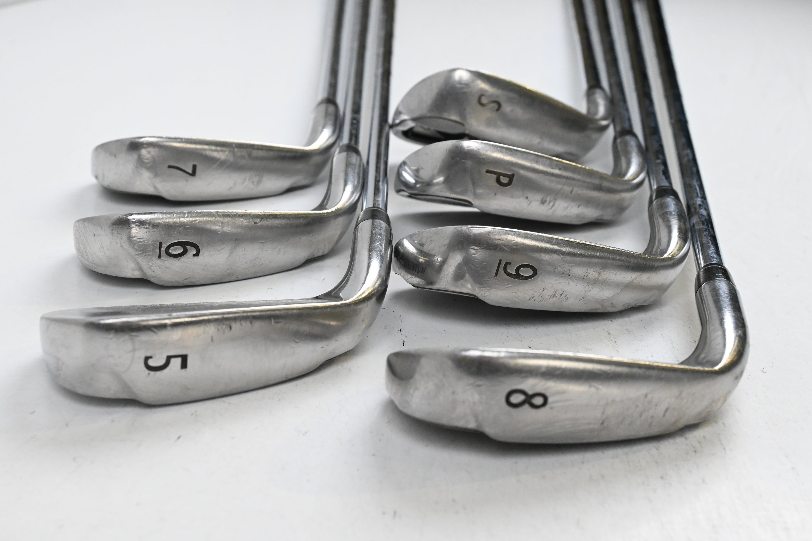 Wilson D100 Irons / 5-PW+SW / Uniflex Steel Shafts