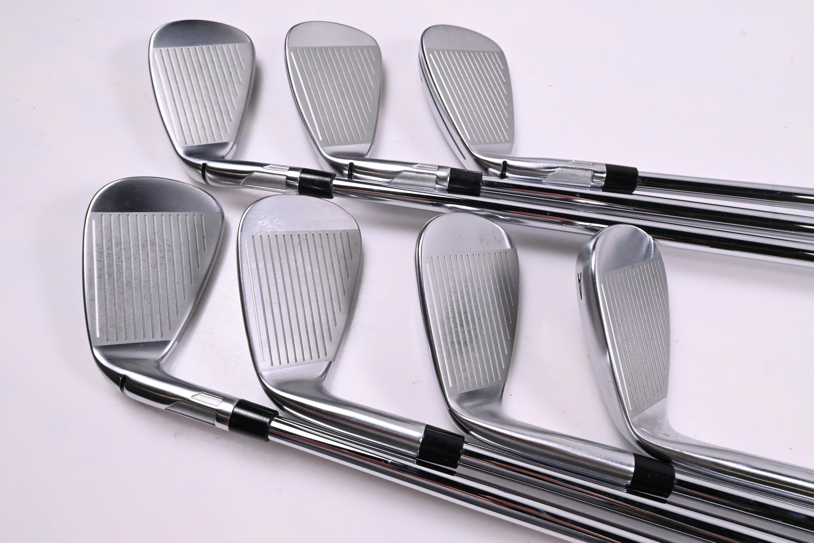 Taylormade Qi Max Irons / 5-PW+GW / Stiff Flex Dynamic Gold 105 S300 Shafts