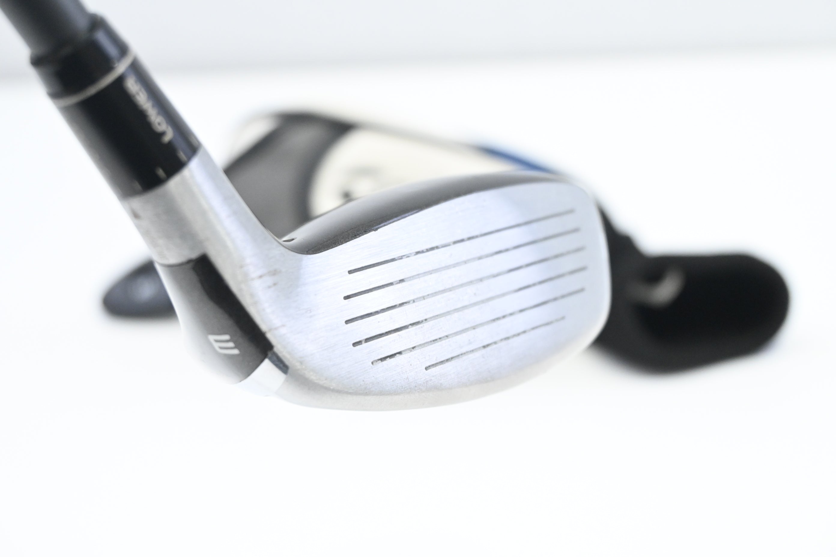 Left Hand Taylormade SLDR #3 Hybrid / 19 Degree / Stiff Flex Fujikura Speeder 82