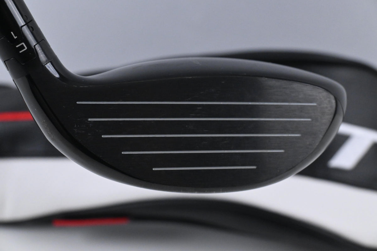 Left Hand Titleist GT2 #3 Wood / 15 Degree / X-Flex HZRDUS Gen5 Black 70