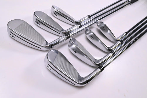 Taylormade Qi Max Irons / 5-PW+GW / Stiff Flex Dynamic Gold 105 S300 Shafts