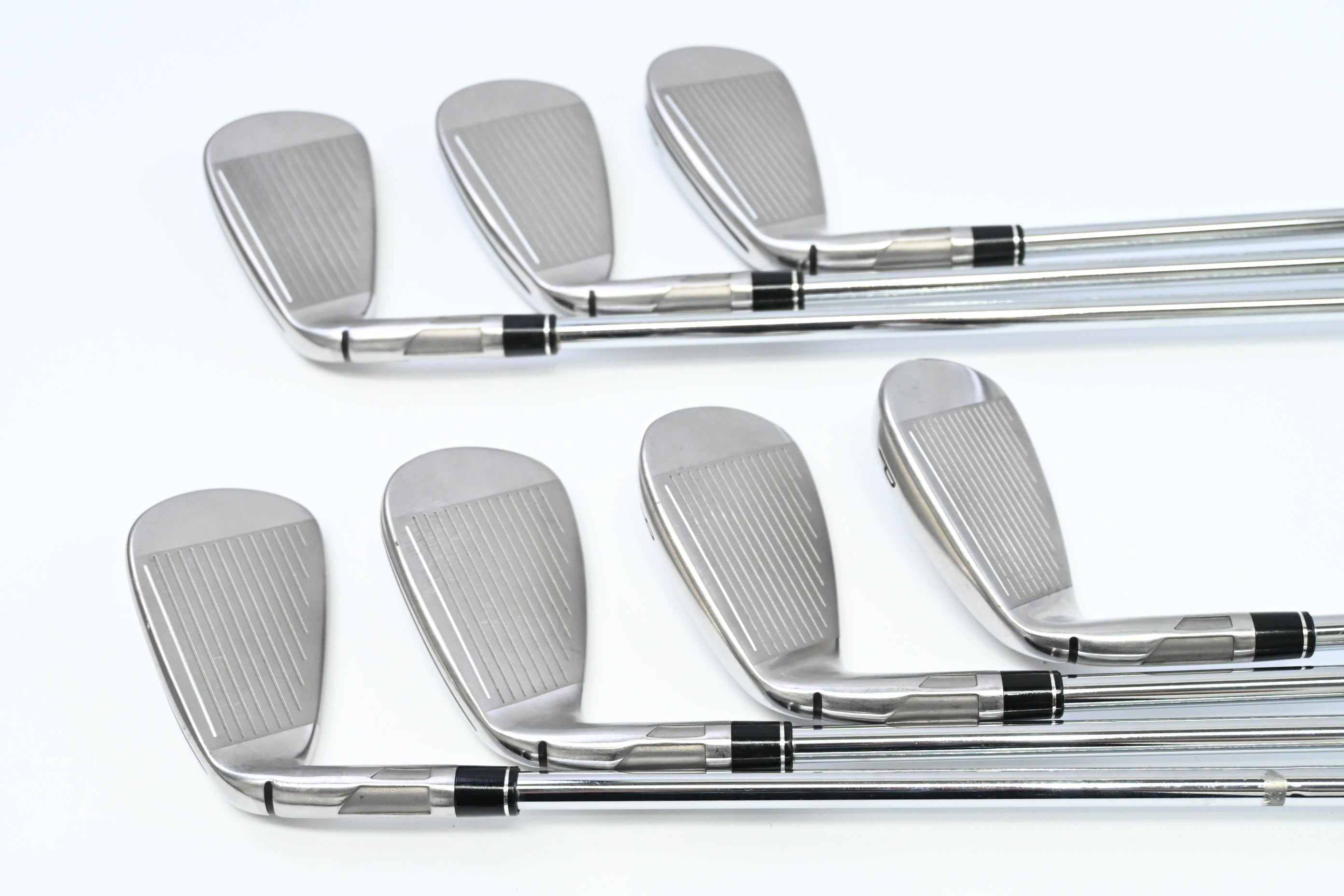 Taylormade SIM2 Max Irons / 4-PW / Stiff Flex KBS Max MT 85 Shafts