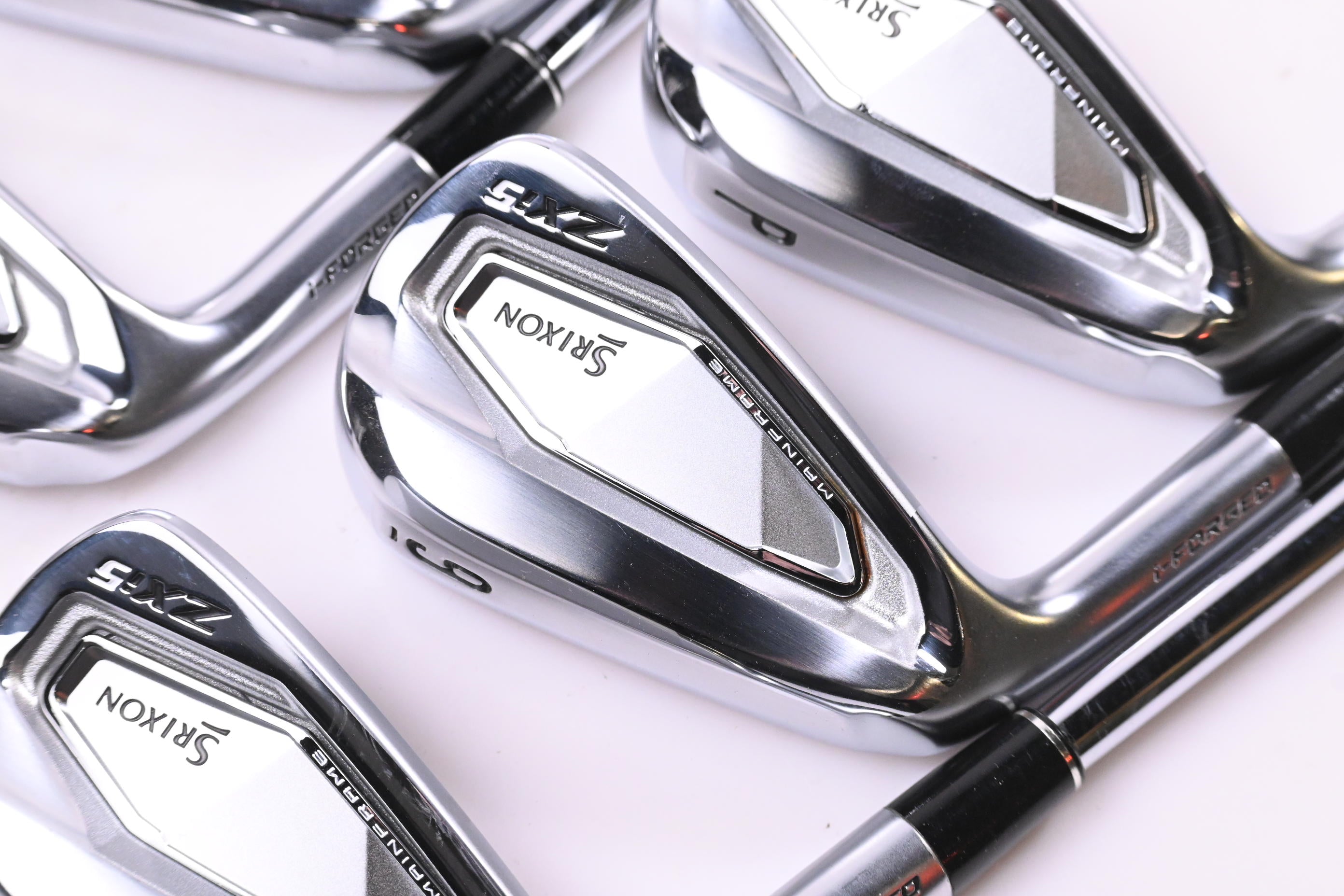Left Hand Srixon ZXi5 Irons / 6-PW / Regular Flex NS Pro 950 GH NEO Shafts