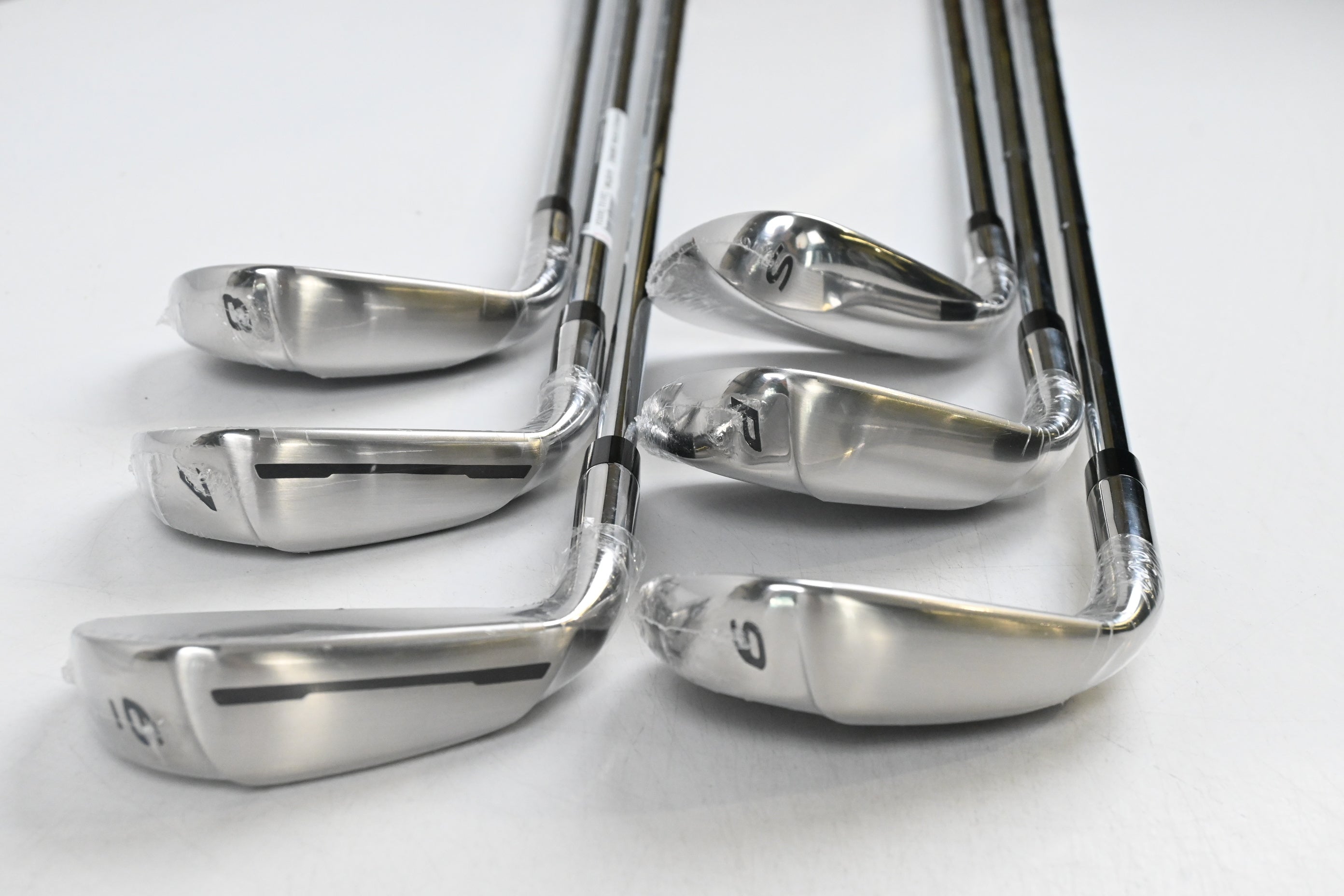 Taylormade RBZ Irons / 6-PW+SW / Regular Flex Taylormade RBZ Shafts
