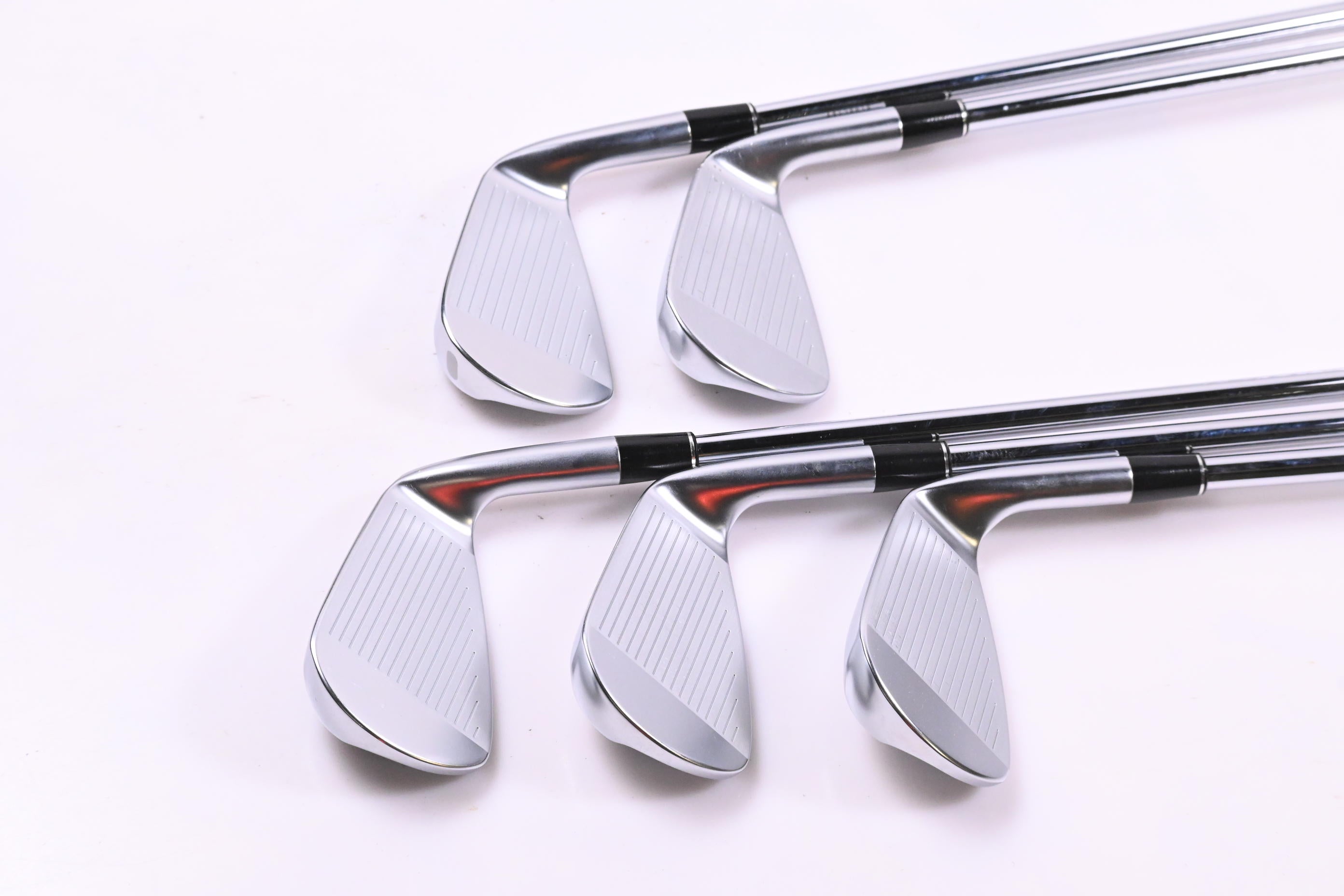Left Hand Srixon ZXi5 Irons / 6-PW / Regular Flex NS Pro 950 GH NEO Shafts