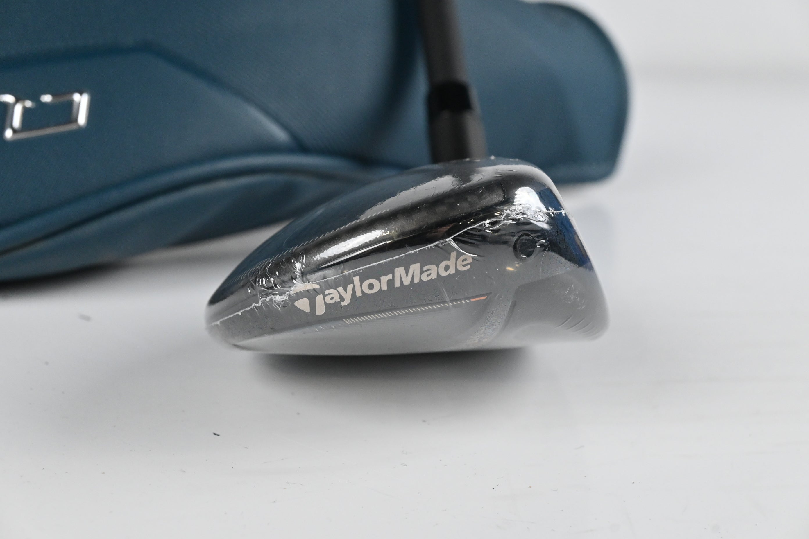 Taylormade Qi4D Max #4 Hybrid / 23 Degree / Regular Flex KBS Reax 50 Shaft