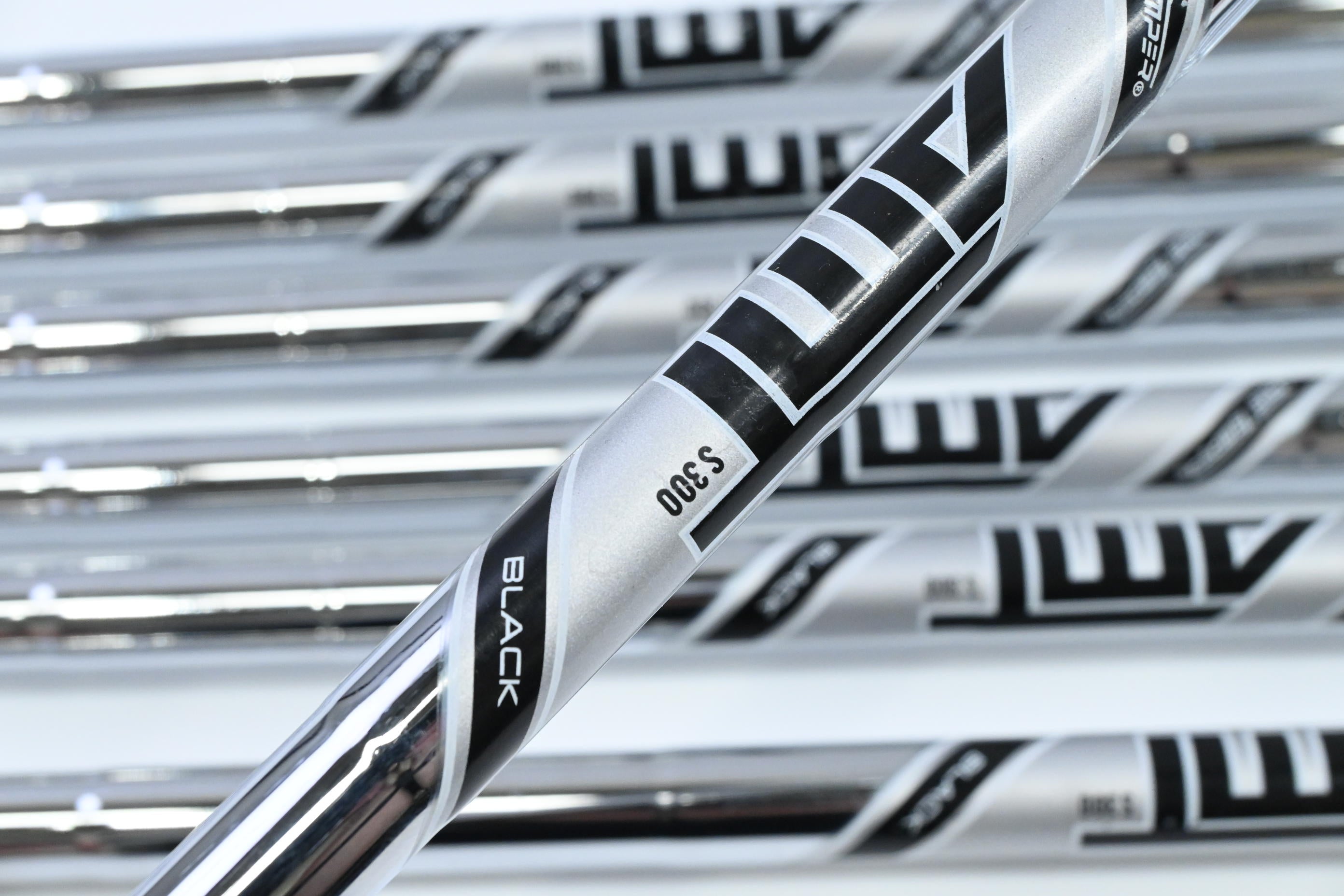 Titleist MB 620/T200 2023 Combo Irons / 4-PW / Stiff Flex AMT Black S300 Shafts