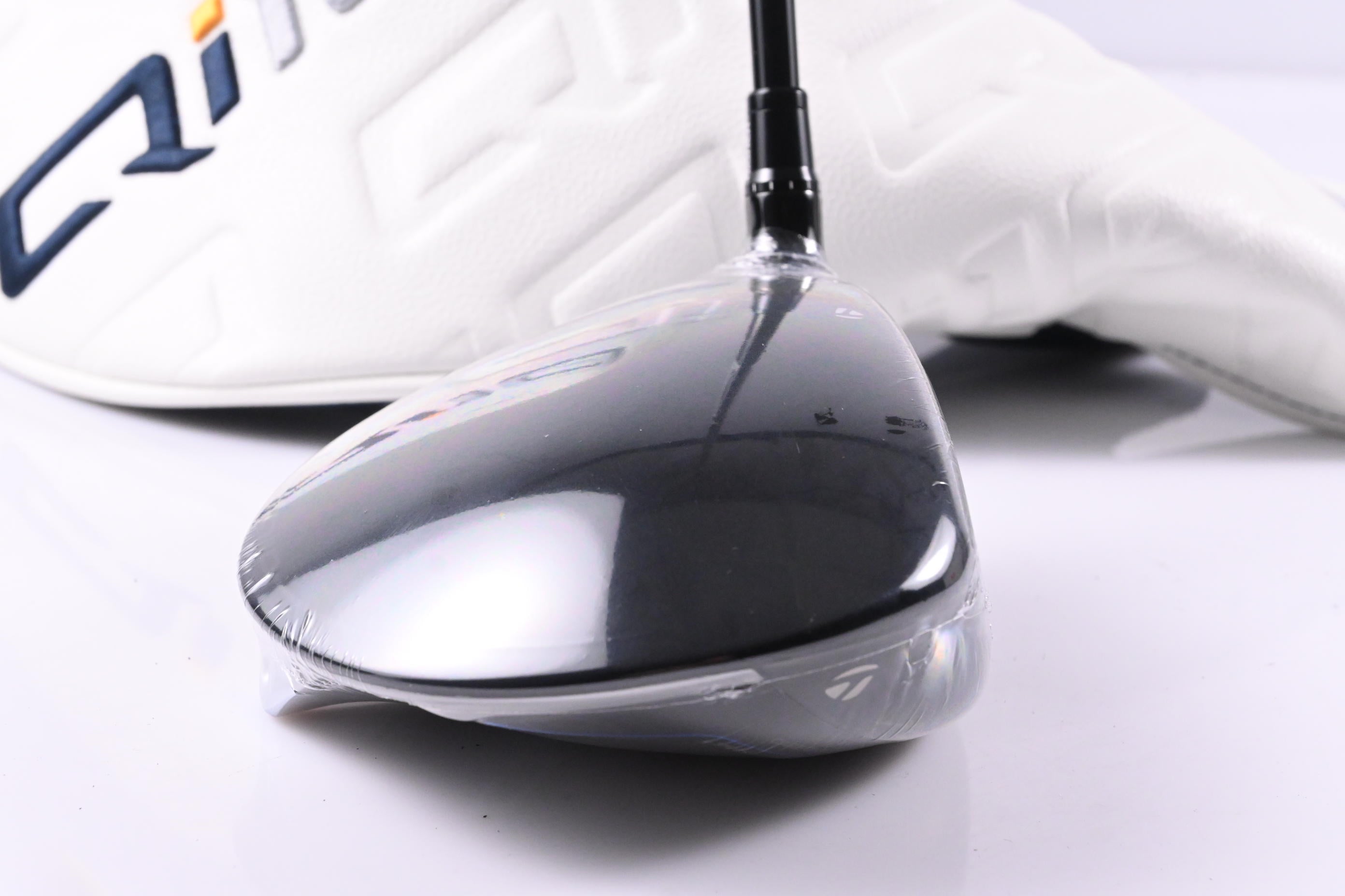 Taylormade Qi10 Driver / 10.5 Degree / Regular Flex Fujikura Ventus TR Blue 5