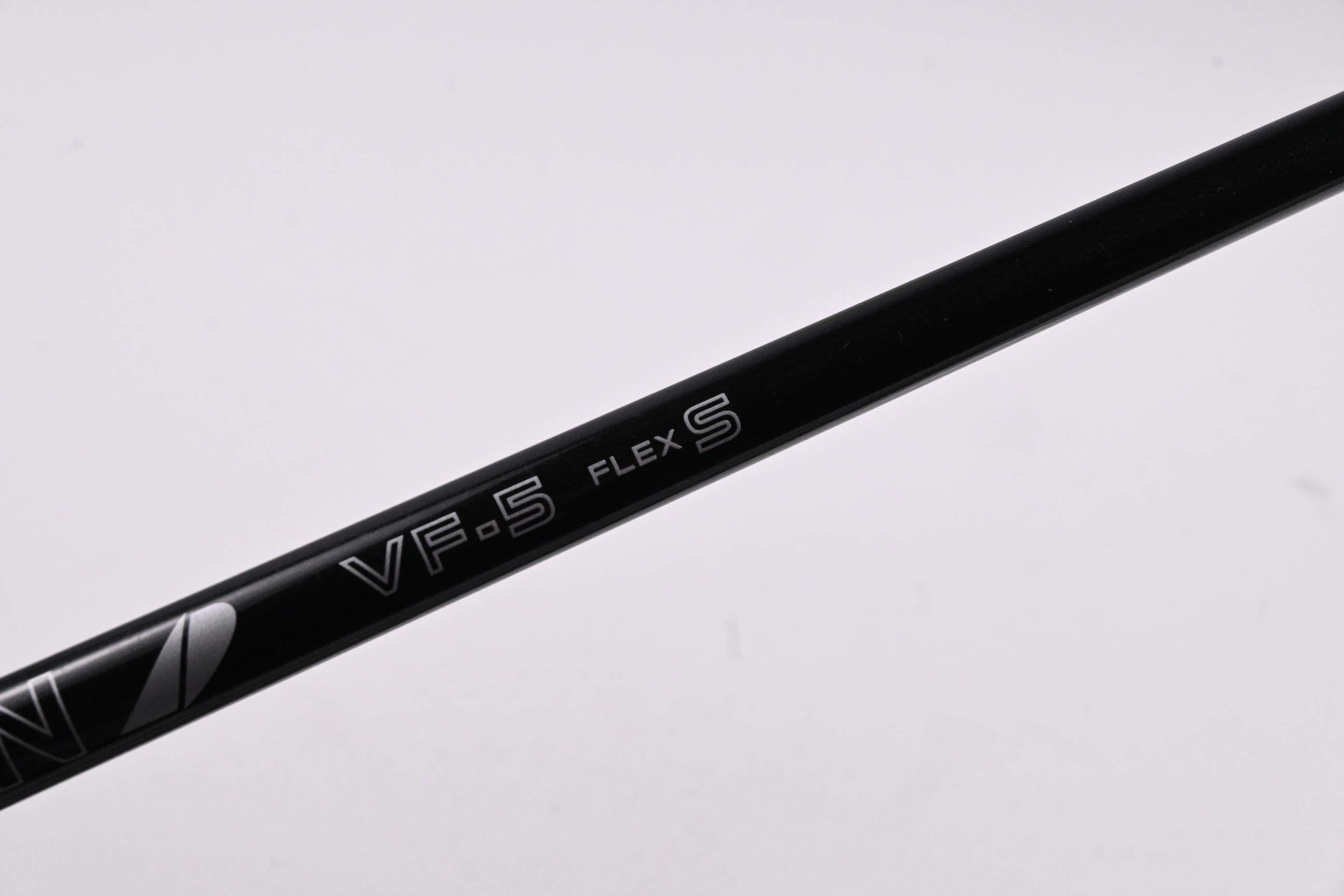 Graphite Design Tour AD VF-5 Driver Shaft / Stiff Flex / Titleist