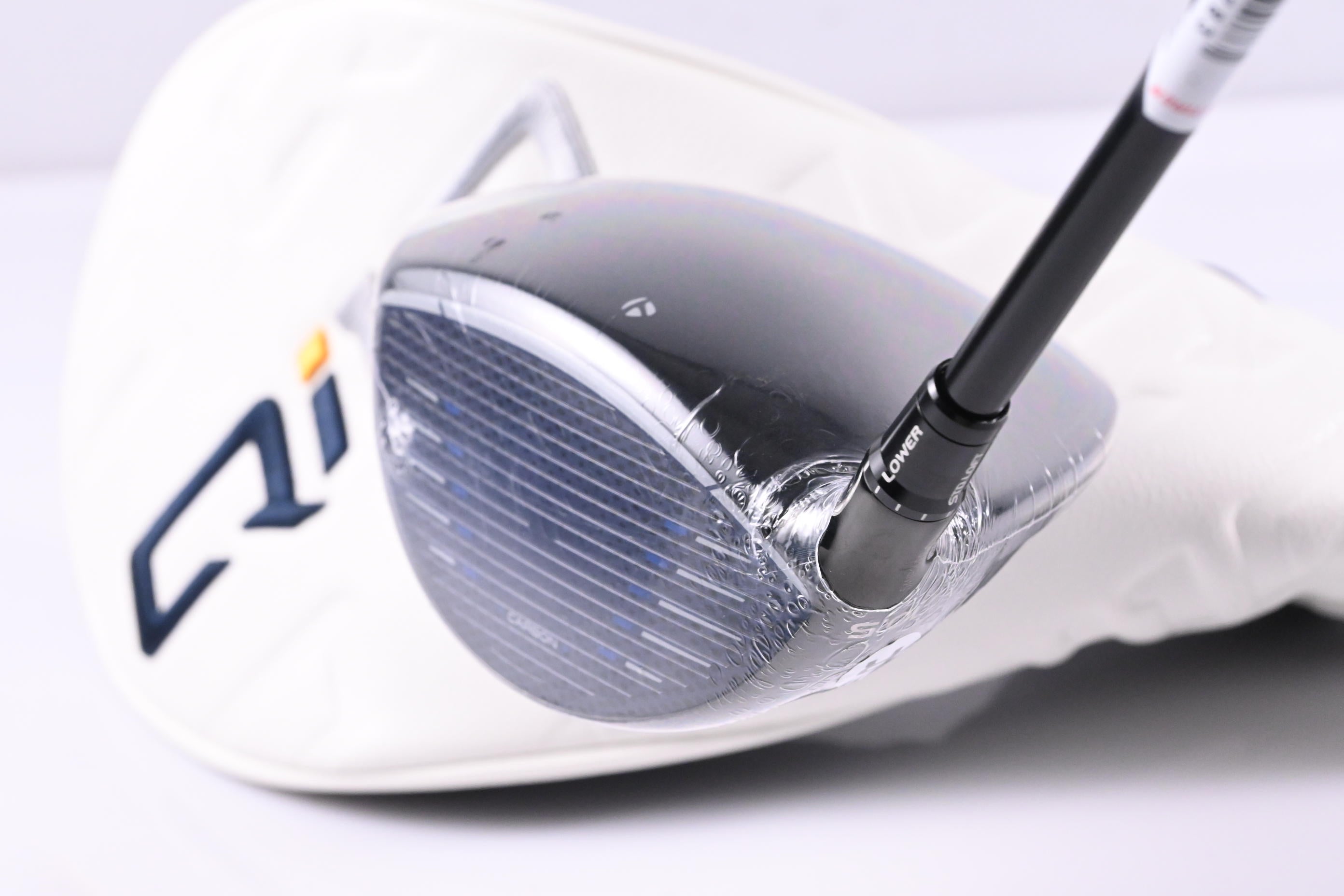 Taylormade Qi10 Driver / 10.5 Degree / Regular Flex Fujikura Ventus TR Blue 5