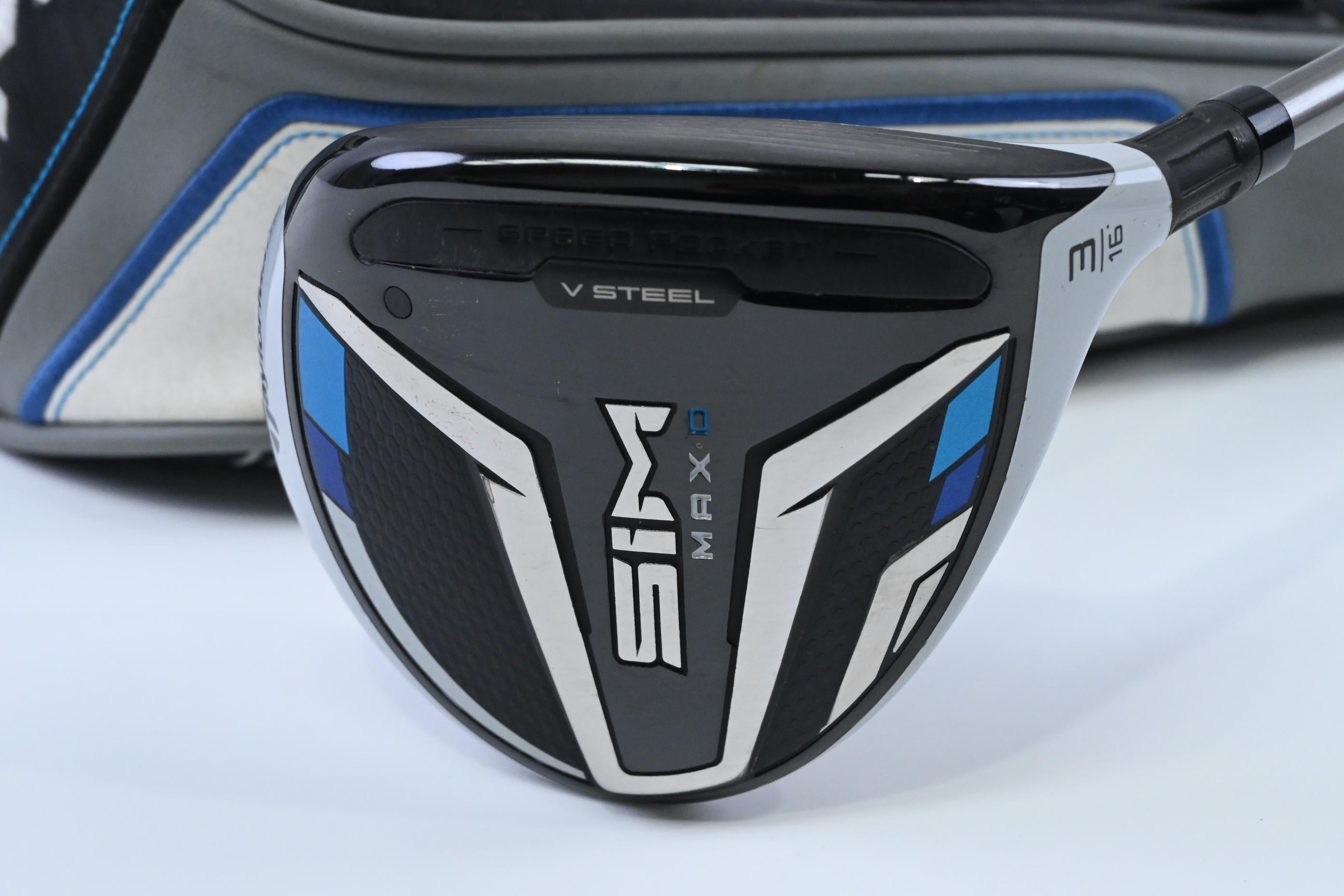 Taylormade SIM2 Max D #3 Wood / 16 Degree / Regular Flex UST Helium 5 Shaft