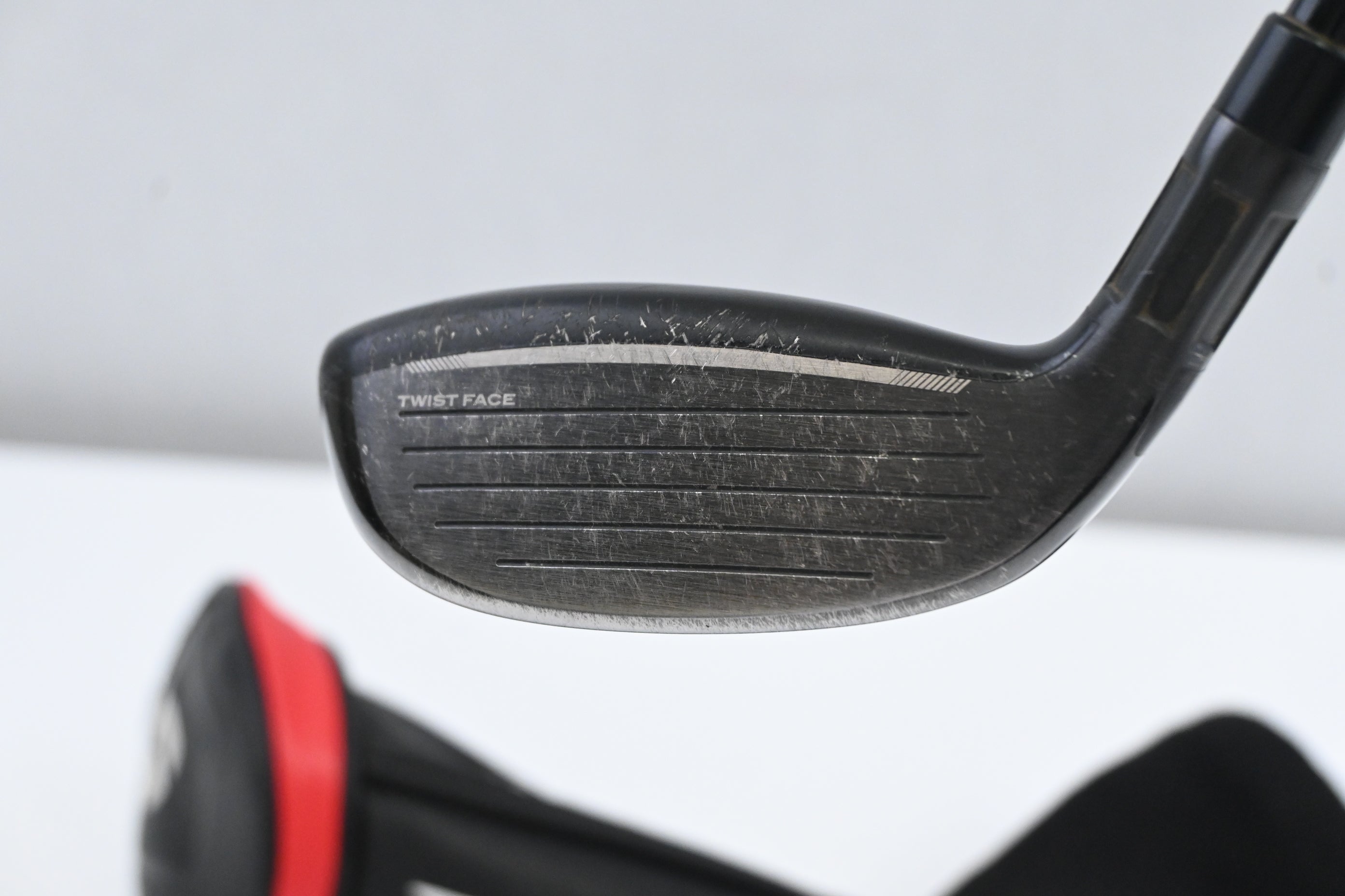 Taylormade Stealth 2 #4 Hybrid / 22 Degree / Regular Flex Fujikura Ventus TR Red