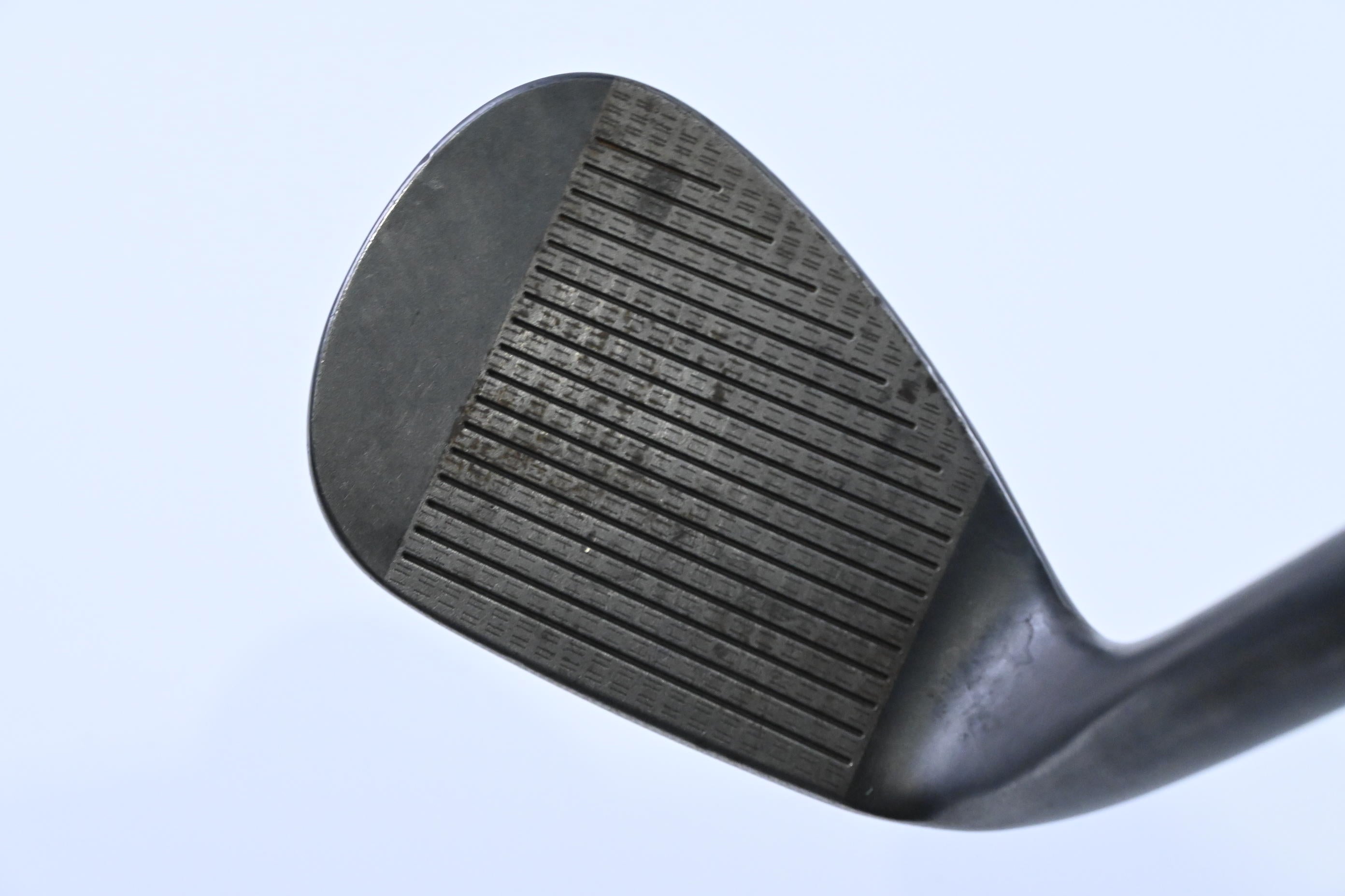 Taylormade Milled Grind 2 Gap Wedge / 52 Degree / Stiff Flex Dynamic Gold S200