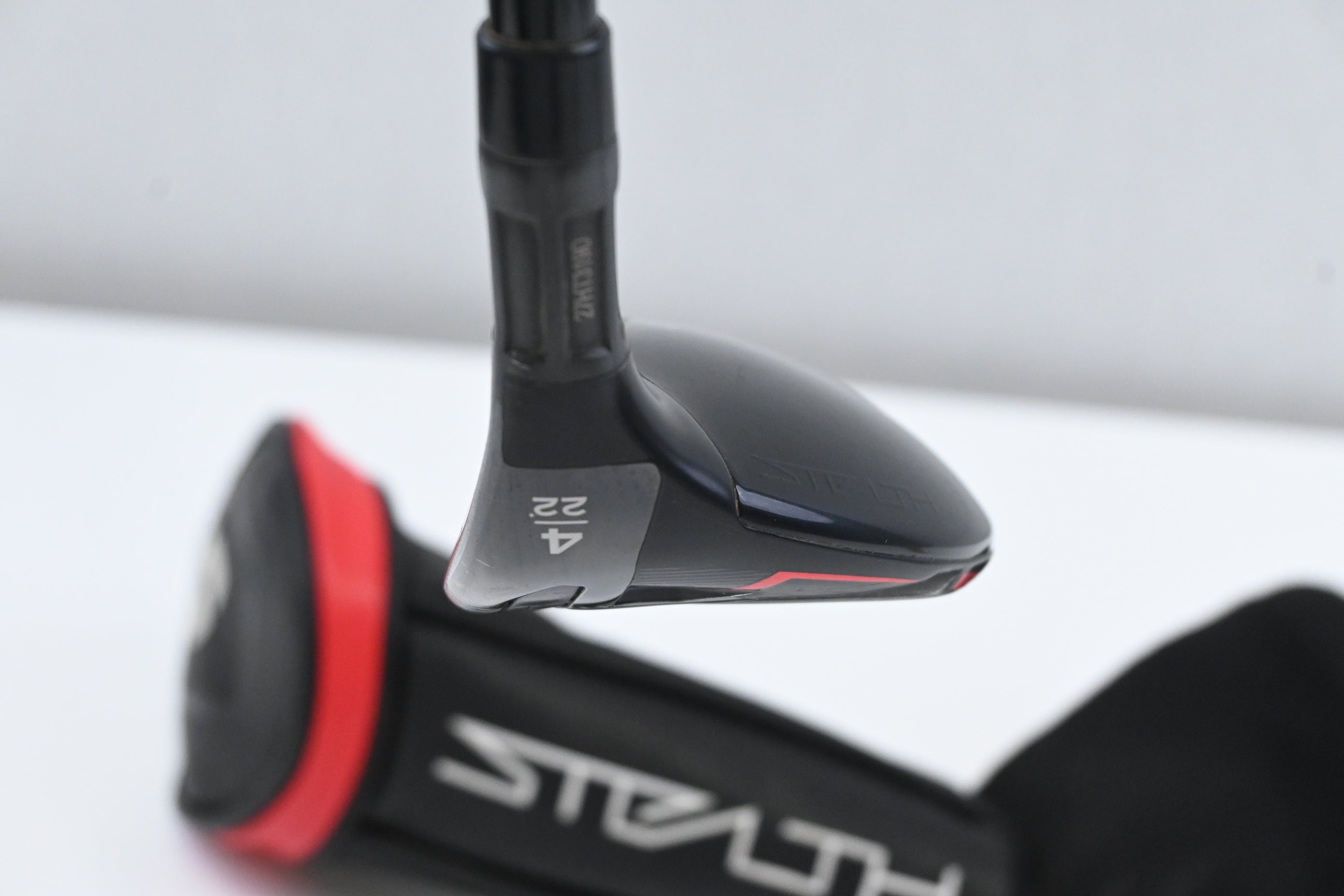 Taylormade Stealth 2 #4 Hybrid / 22 Degree / Regular Flex Fujikura Ventus TR Red