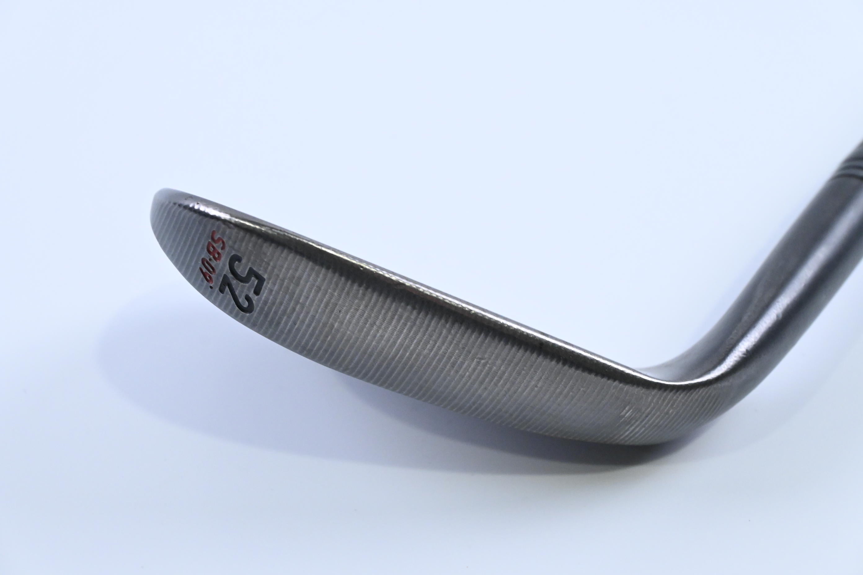 Taylormade Milled Grind 2 Gap Wedge / 52 Degree / Stiff Flex Dynamic Gold S200