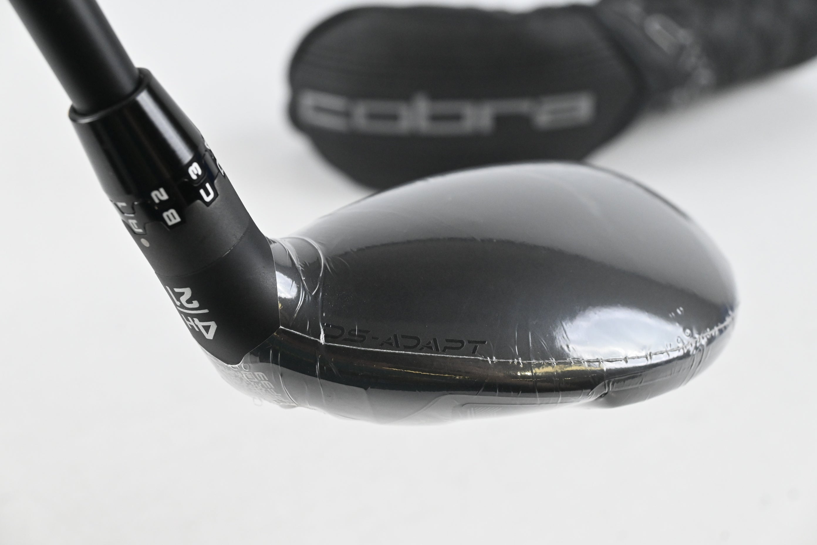 Cobra DS-Adapt #4 Hybrid / 21 Degree / Regular Flex KBS PGI 75 Shaft