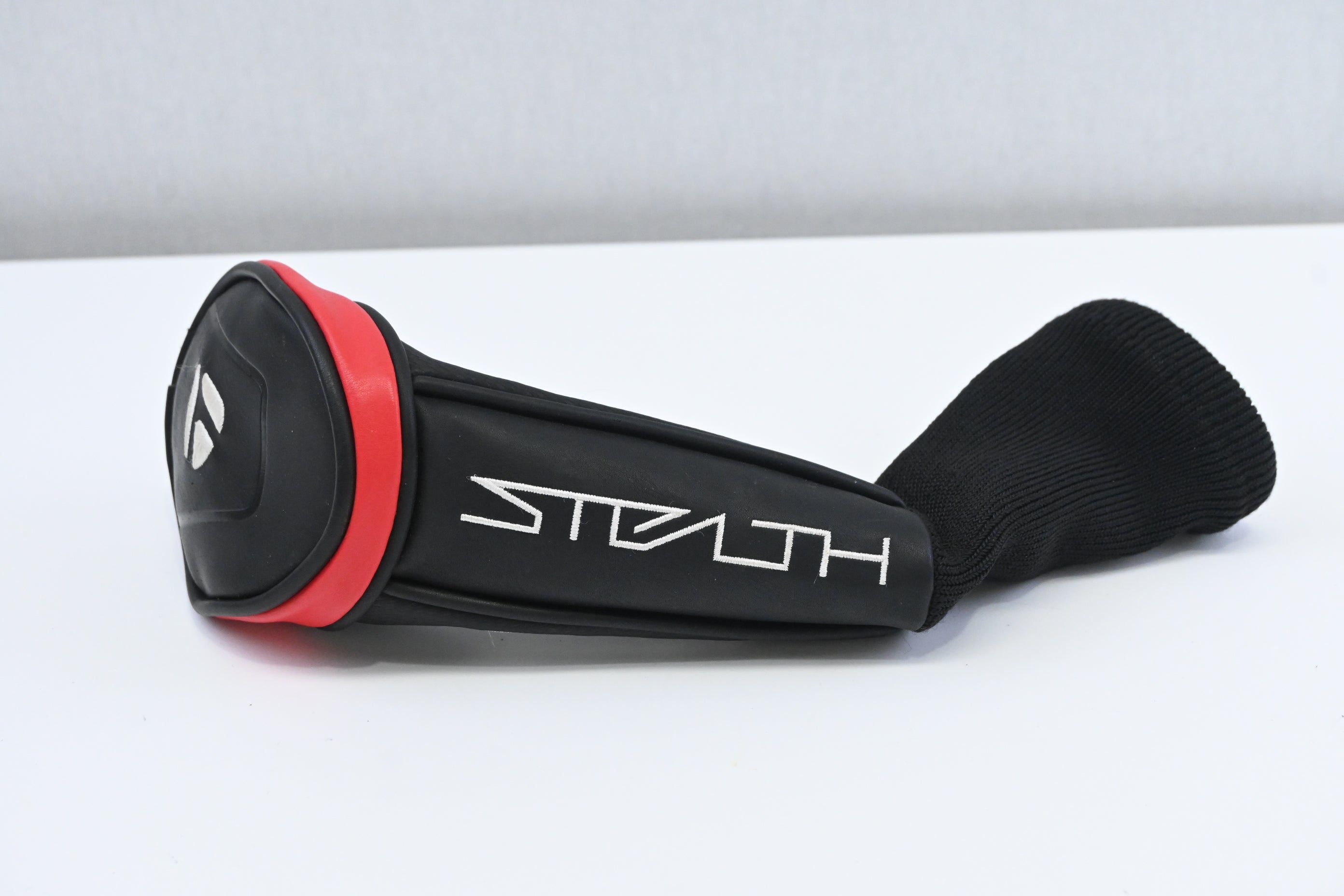 Taylormade Stealth 2 #4 Hybrid / 22 Degree / Regular Flex Fujikura Ventus TR Red
