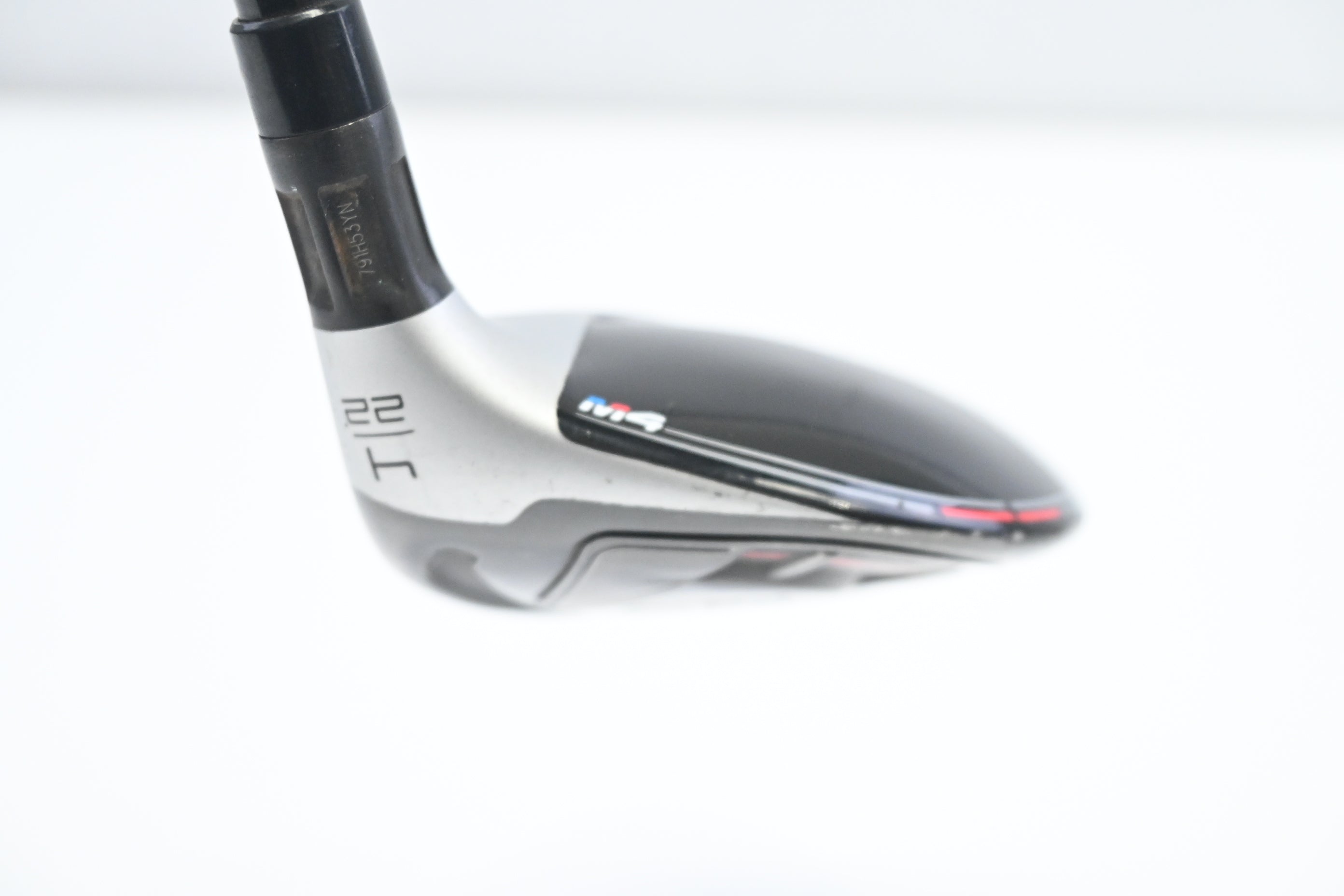 Taylormade M4 #4 Hybrid / 22 Degree / Regular Flex Fujikura Atmos Red 6 Shaft