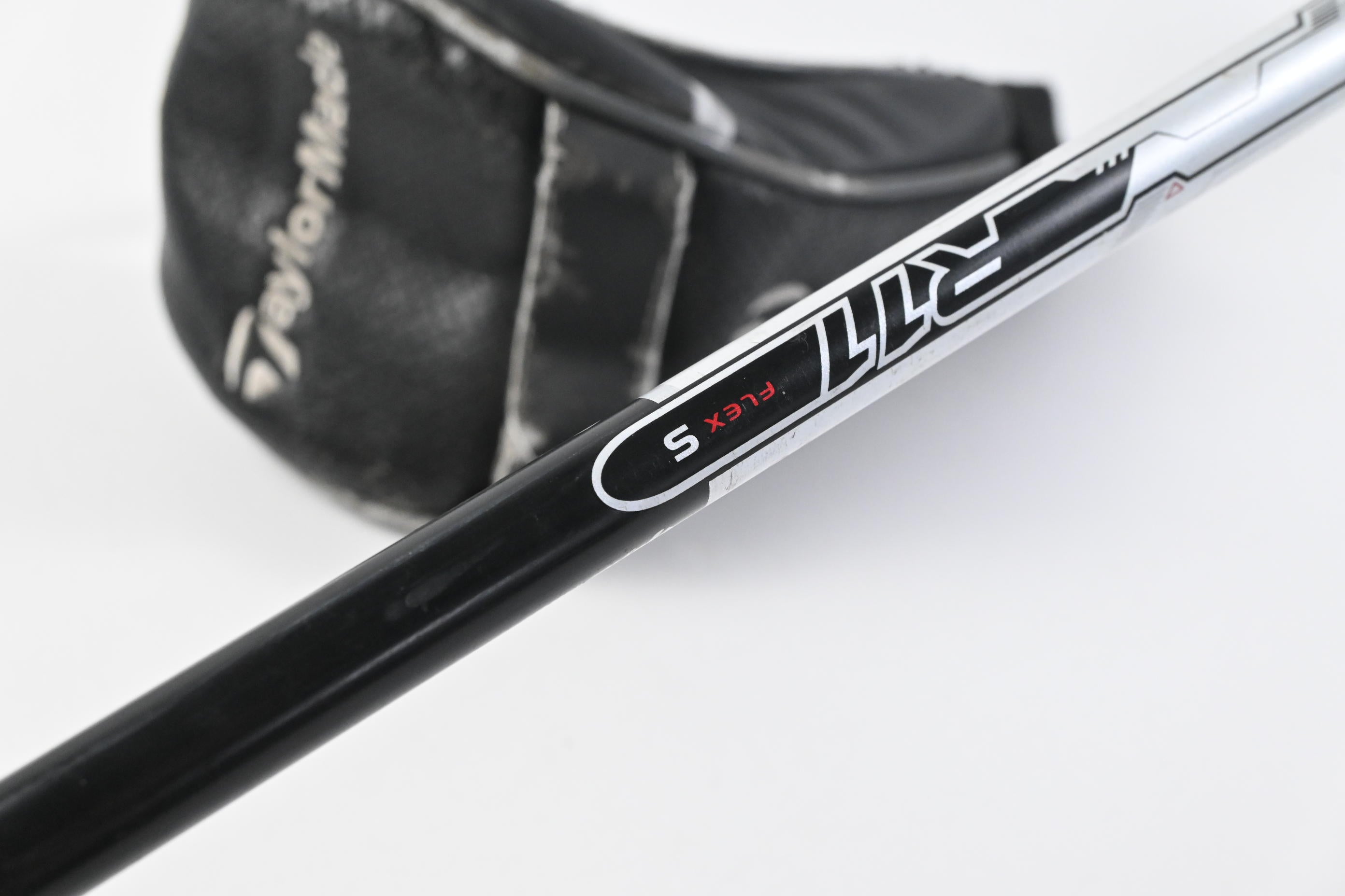 Taylormade R11 #3 Wood / 15.5 Degree / Stiff Flex Fujikura Blur 70 Shaft