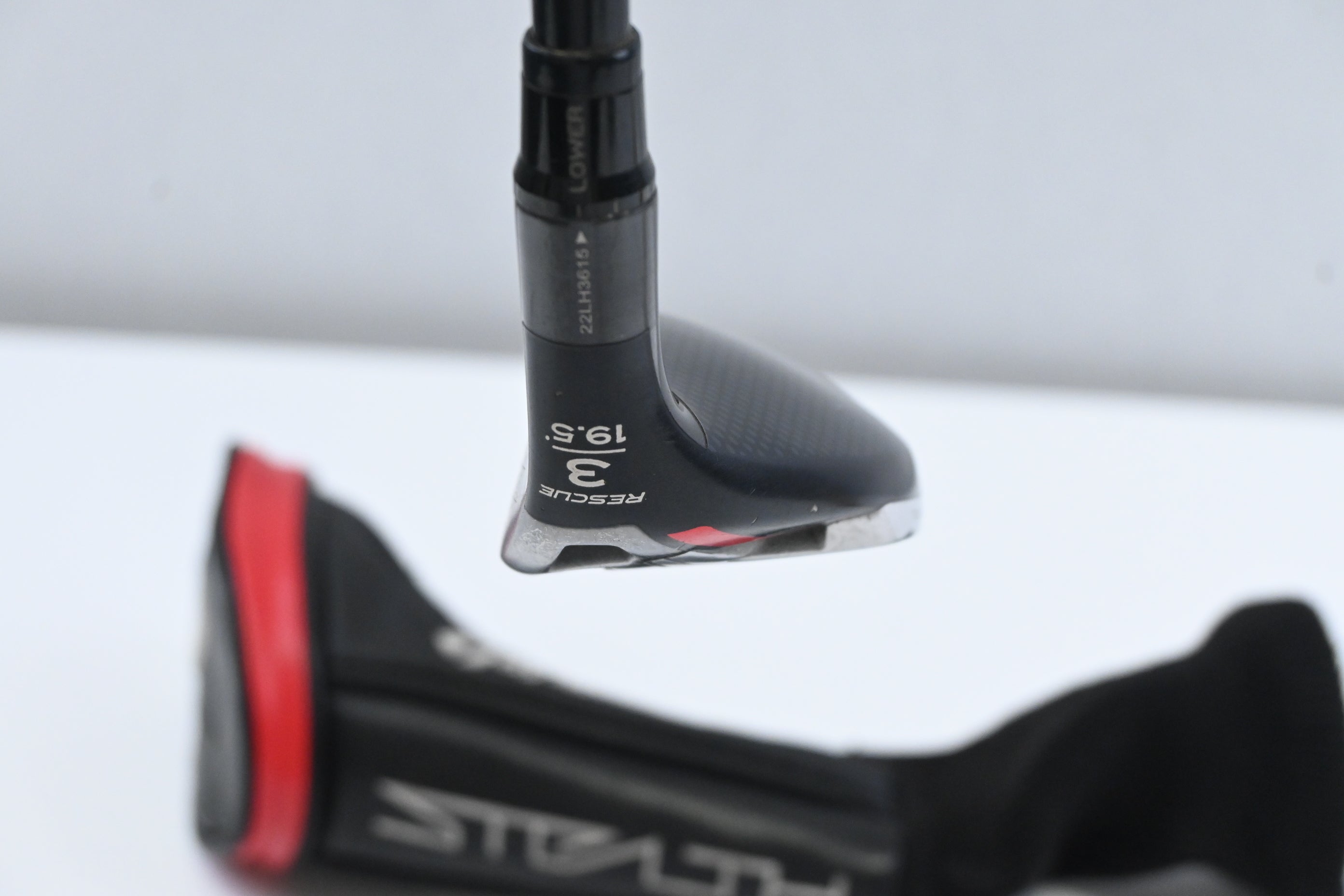 Taylormade Stealth Plus #3 Hybrid / 19.5 Degree / Stiff Flex HZRDUS Smoke RDX 80