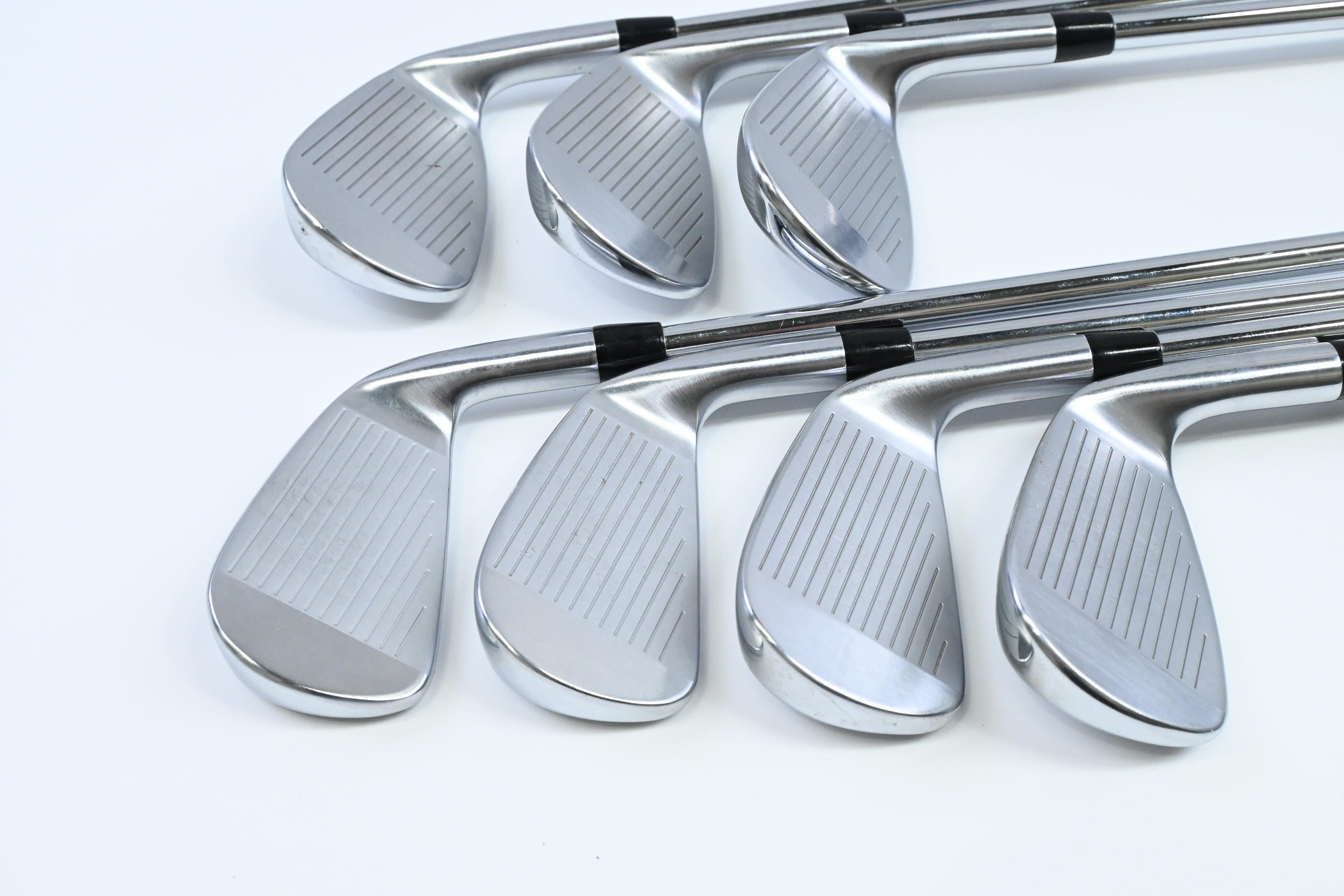 Left Hand Titleist T200 2023 Irons / 5-PW+48° / Regular Flex AMT Tour White R300