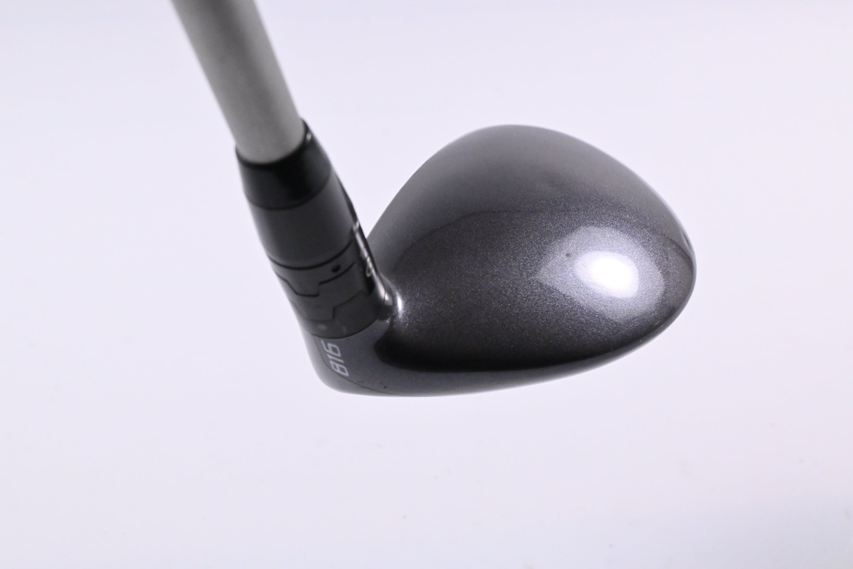 Titleist 816 H1 #3 Hybrid / 19 Degree / Regular Flex Diamana M+ Red 60 Shaft