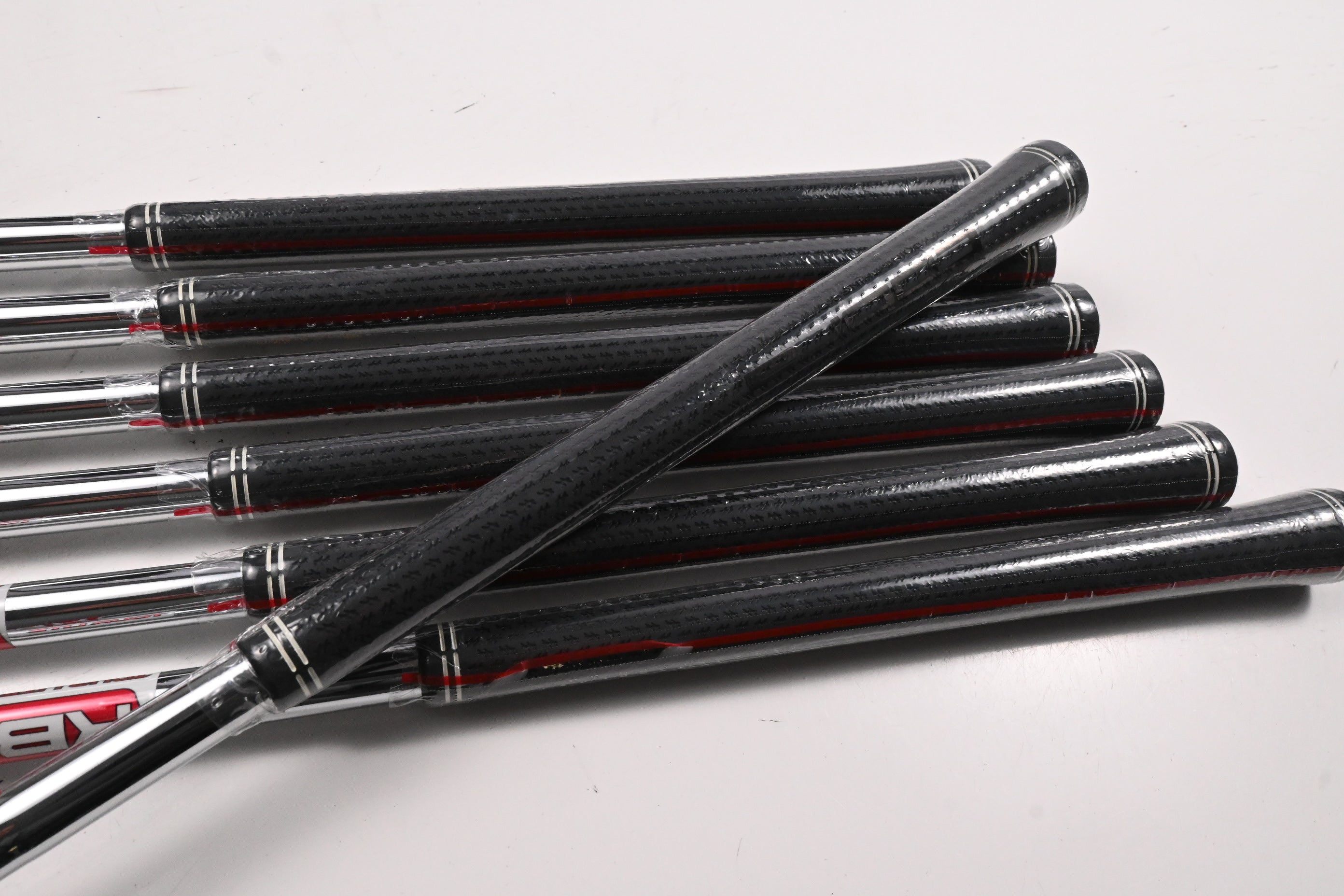 Cobra DS-Adapt Irons / 5-PW+GW / Regular Flex KBS Tour Lite Shafts