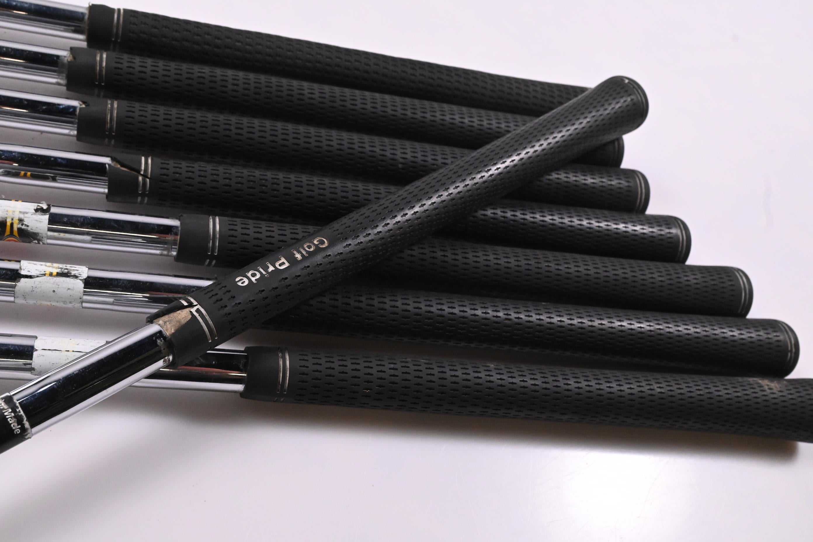 Left Hand Taylormade R7 Irons / 3-PW / Stiff Flex Taylormade 90 Shafts