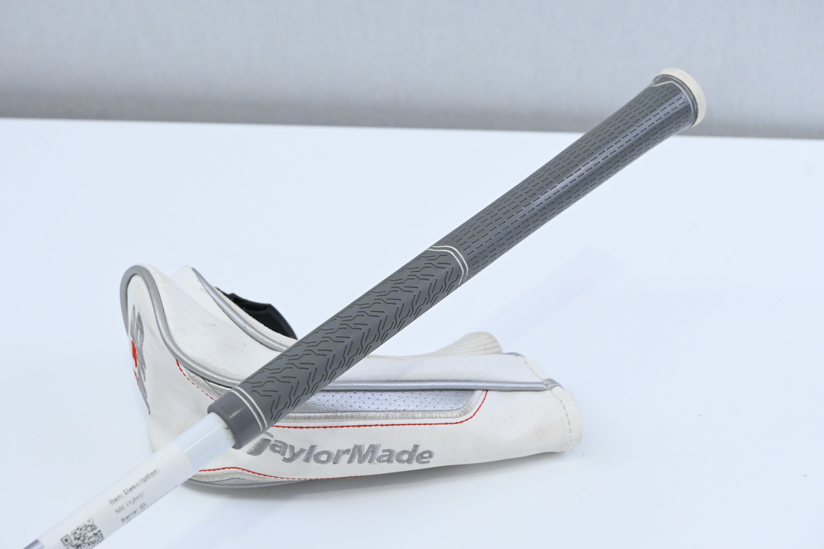 Ladies Taylormade M6 #4 Hybrid / 22 Degree / Ladies Flex Taylormade 45 Shaft