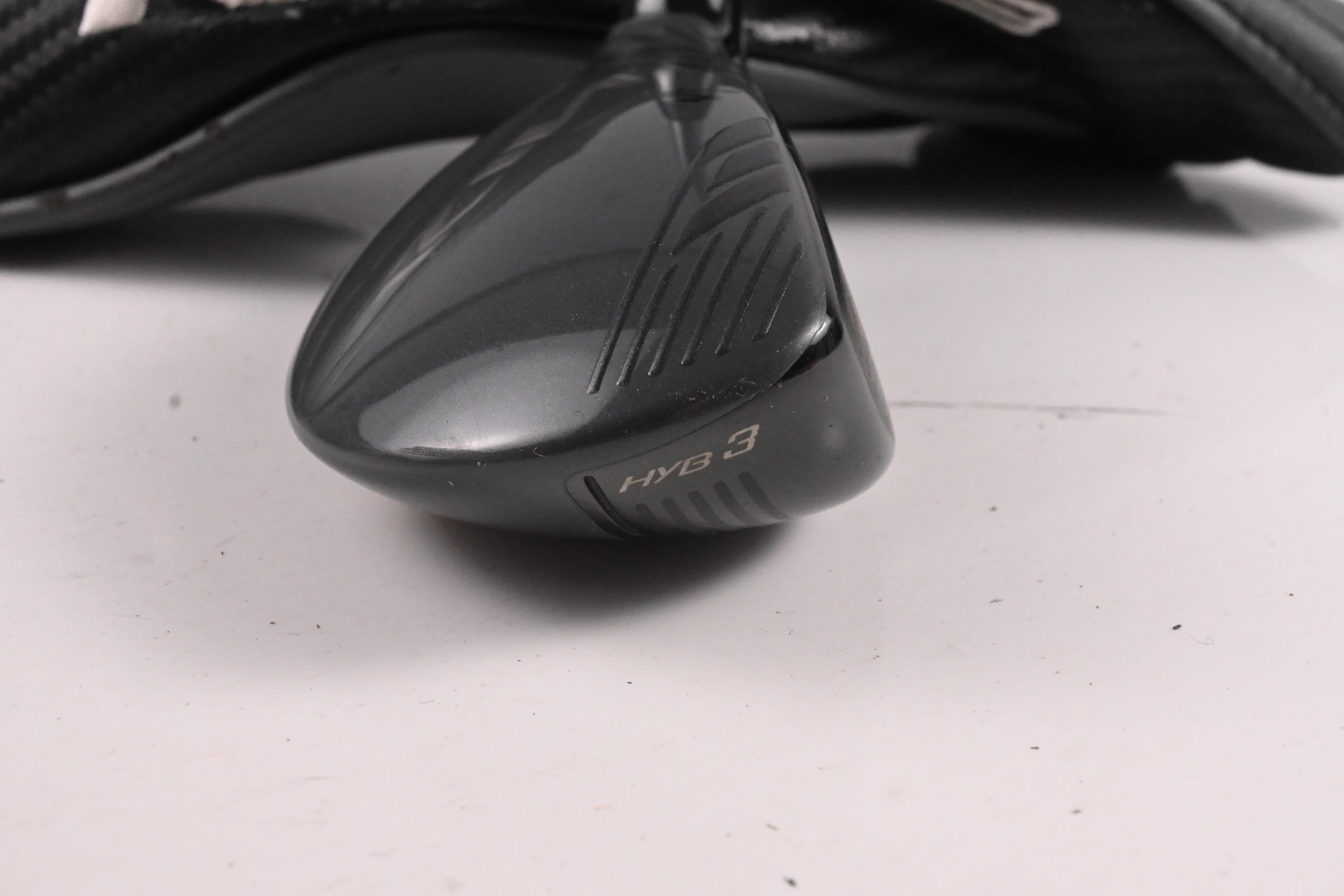 Cobra King F8 #3 Hybrid / 19 Degree / Stiff Flex Aldila Rogue Pro 75 Shaft