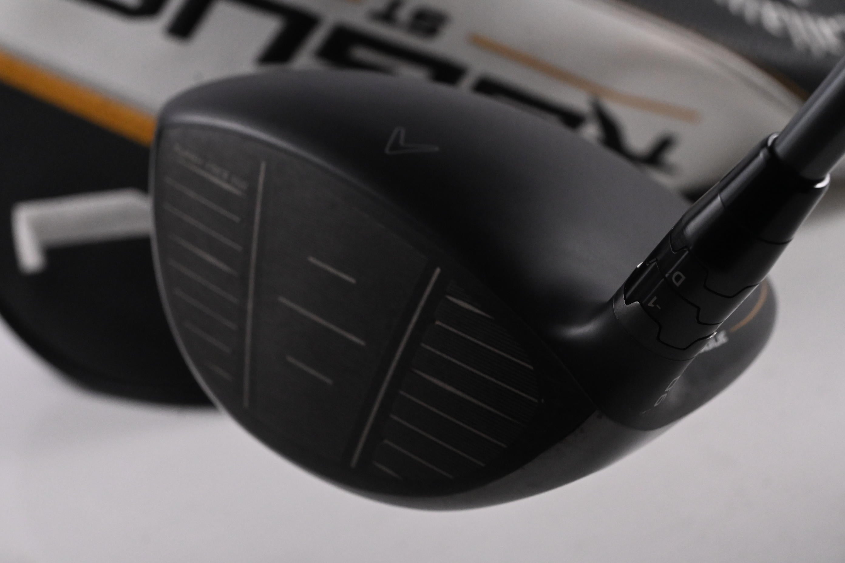 Callaway Rogue ST MAX Driver / 9 Degree / Regular Flex Denali Charcoal 50 Shaft