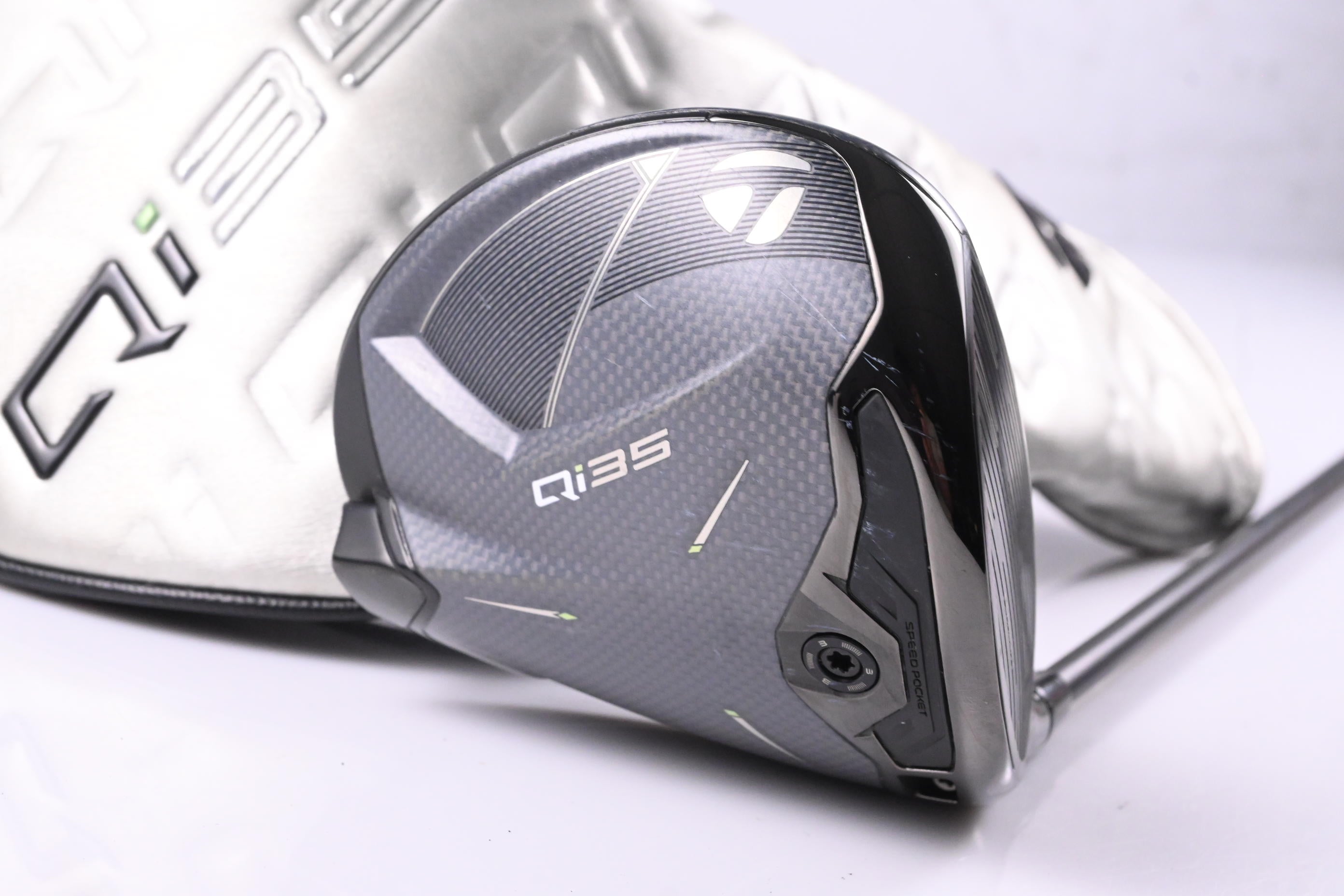 Taylormade Qi35 Driver / 10.5 Degree / Regular Flex Fujikura Ventus Blue '25 5
