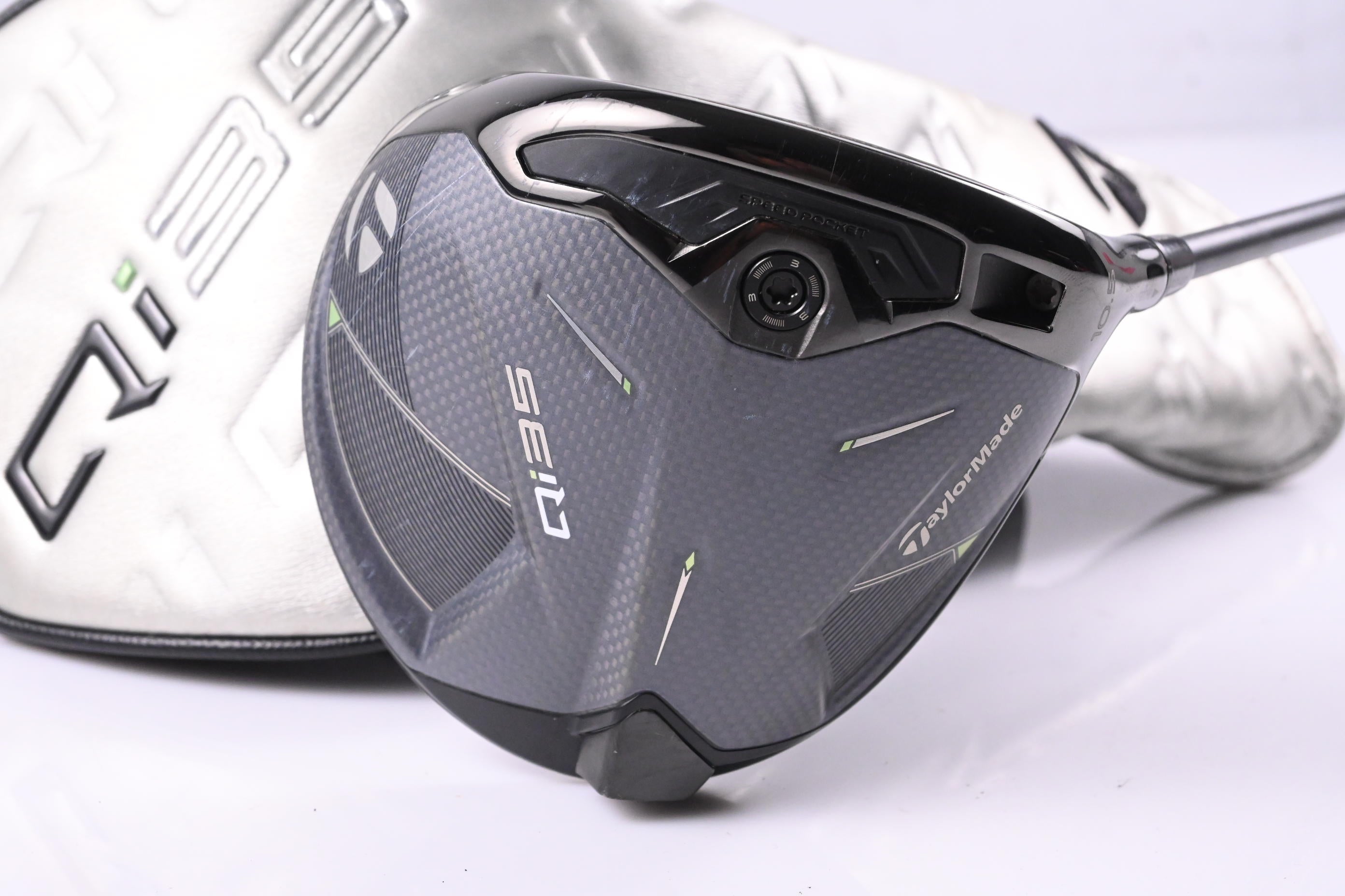 Taylormade Qi35 Driver / 10.5 Degree / Regular Flex Fujikura Ventus Blue '25 5