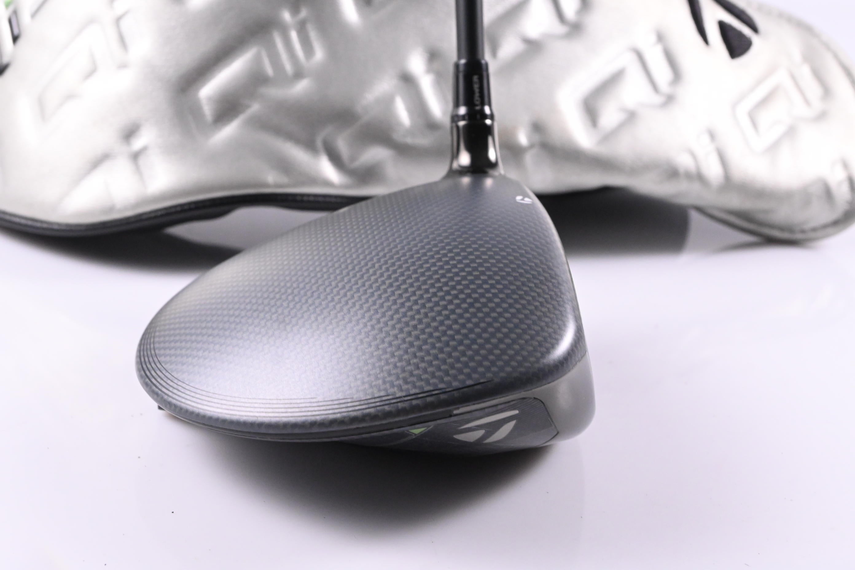 Taylormade Qi35 Driver / 10.5 Degree / Regular Flex Fujikura Ventus Blue '25 5